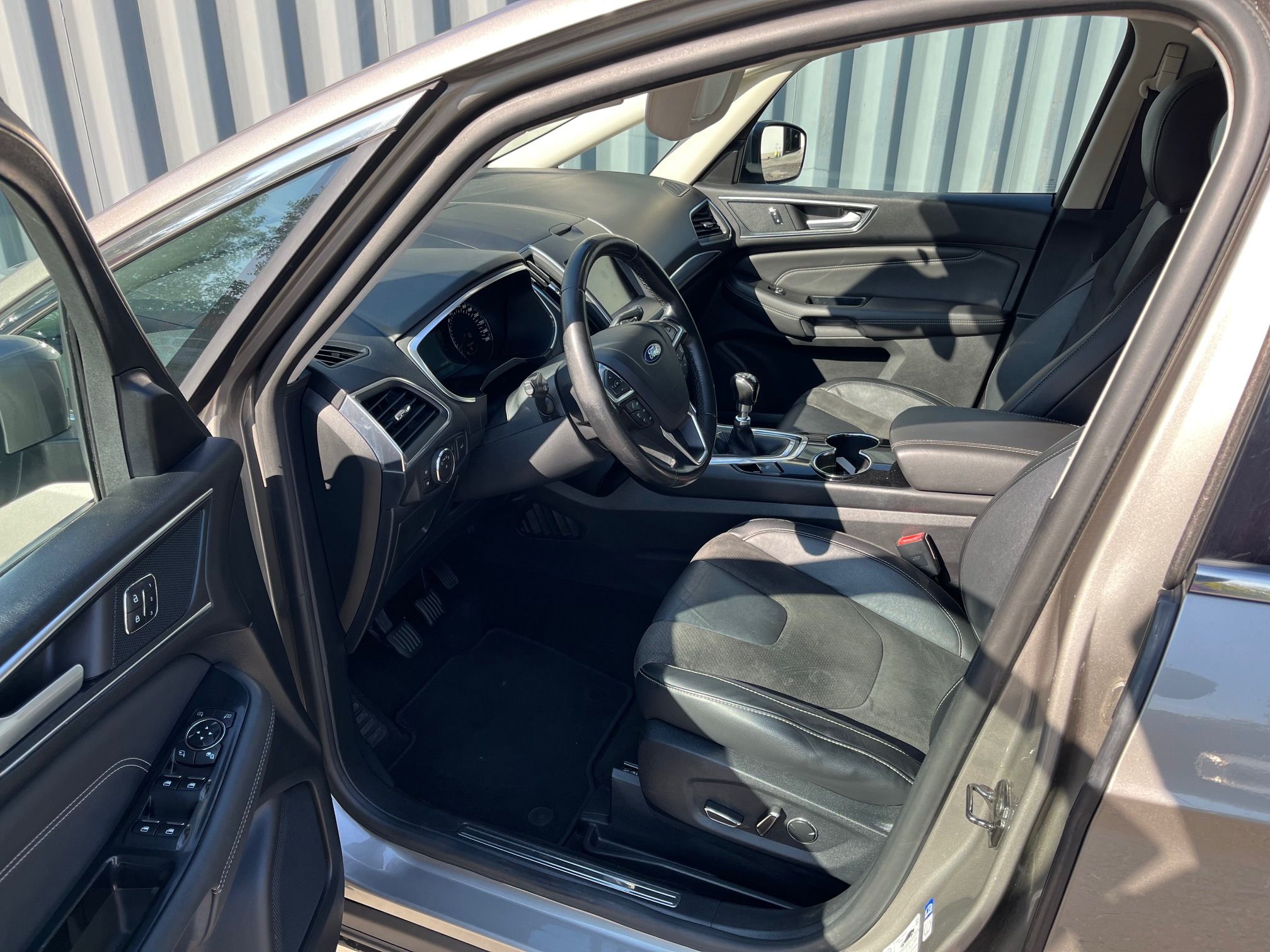Ford S-MAX, 1,5 Ecoboost manuál - fotka 5