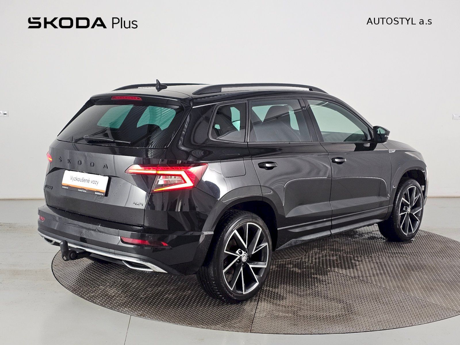 Škoda Karoq, 2.0TDI 110kW 4x4 DSG SPORTLINE - fotka 2