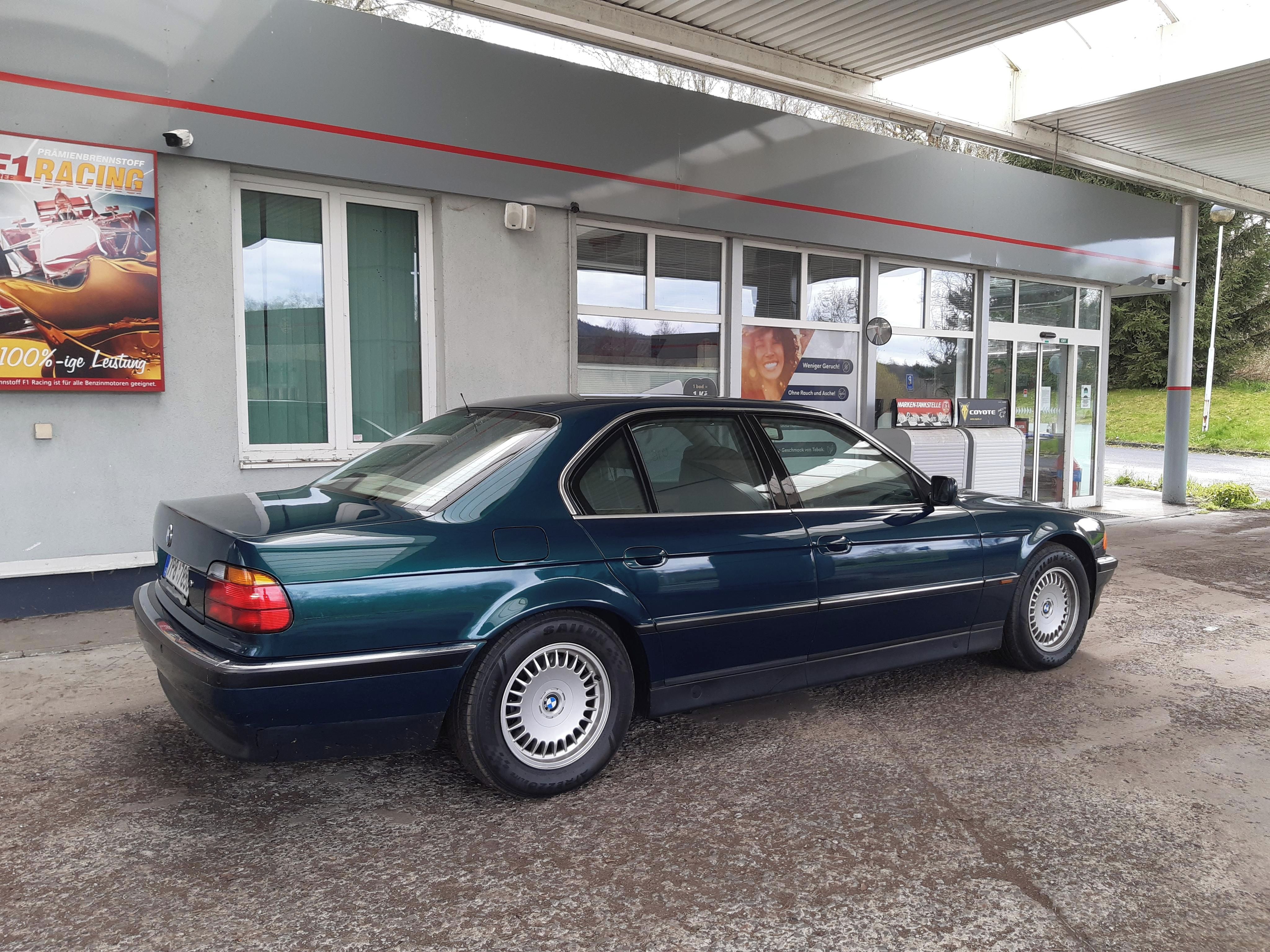 BMW Řada 7, BMW 750i Individual E38 - fotka 3