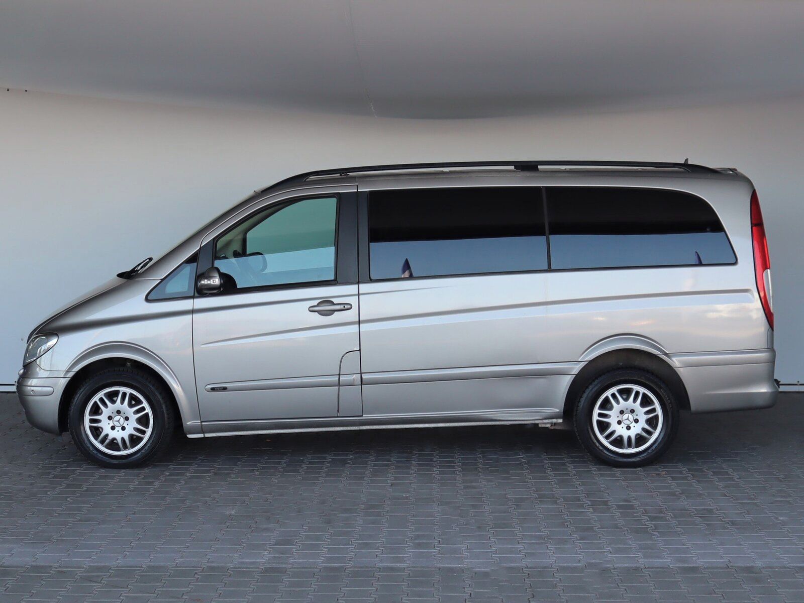 Mercedes-Benz Viano, 2.2 CDI, Trend, Automat - fotka 3