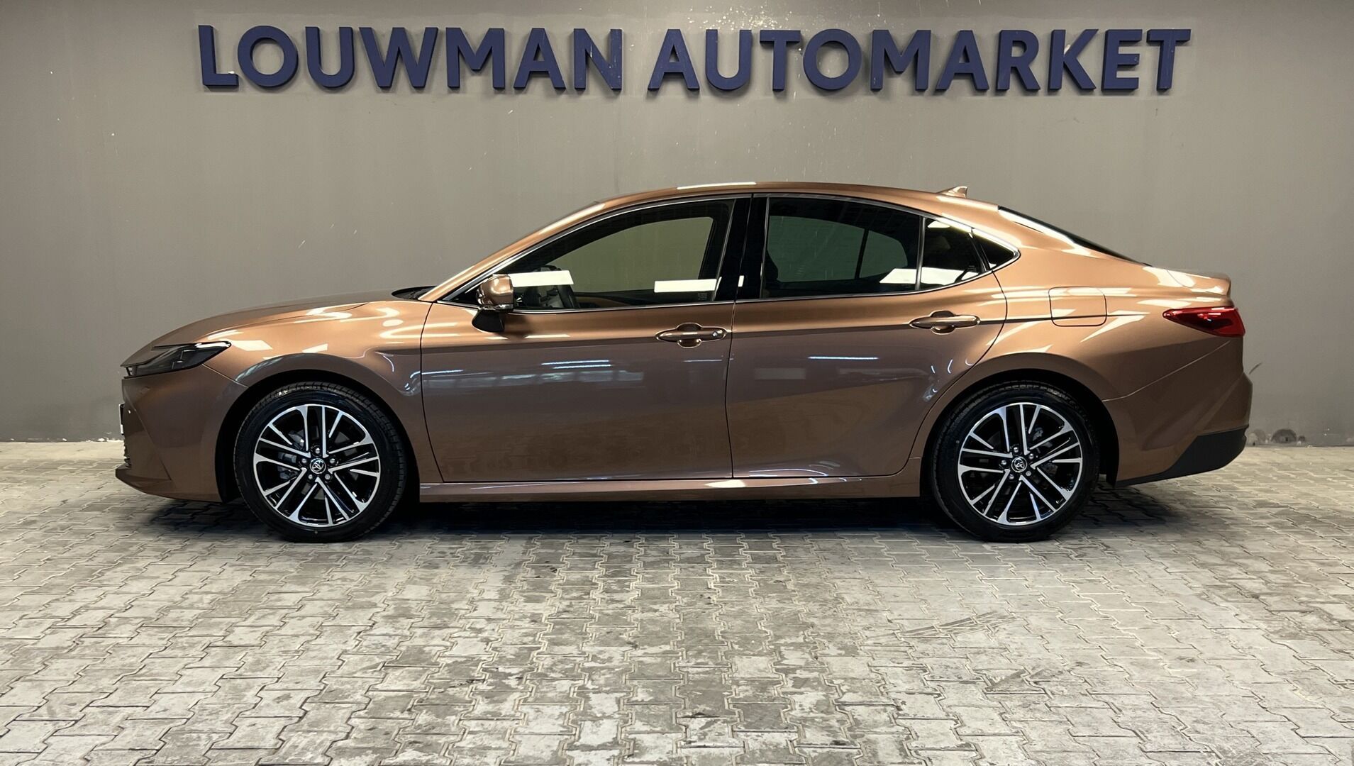 Toyota Camry, 2,5 Hybrid AT Prestige - fotka 4
