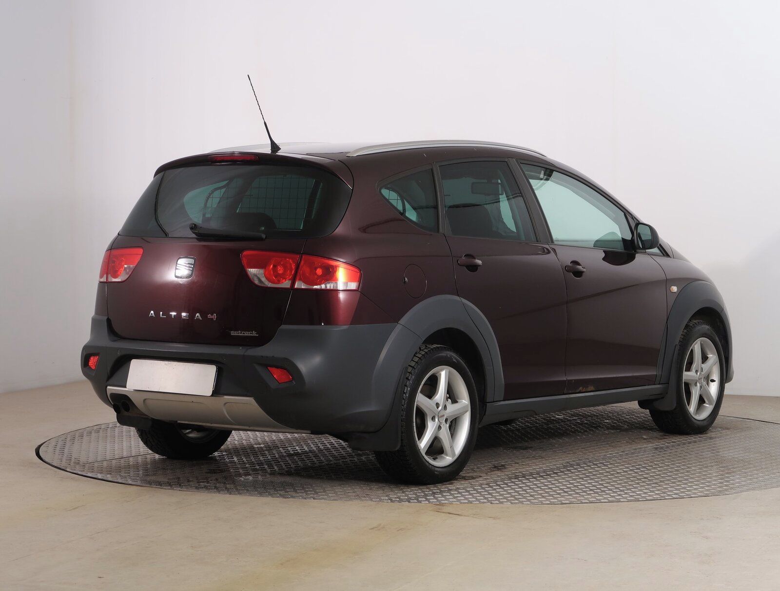 Seat Altea, 2.0 TDI, 4X4, Serv.kniha - fotka 5