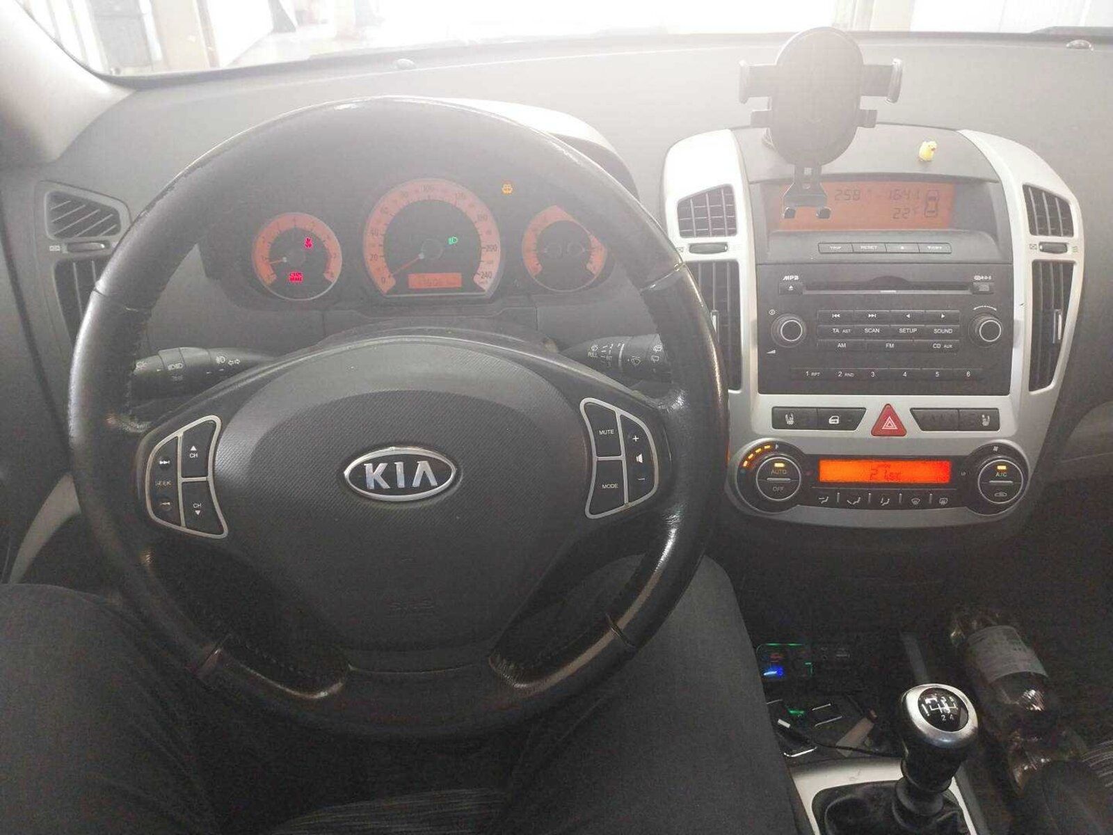Kia Cee´d, 1.6 CVVT, po STK - fotka 3