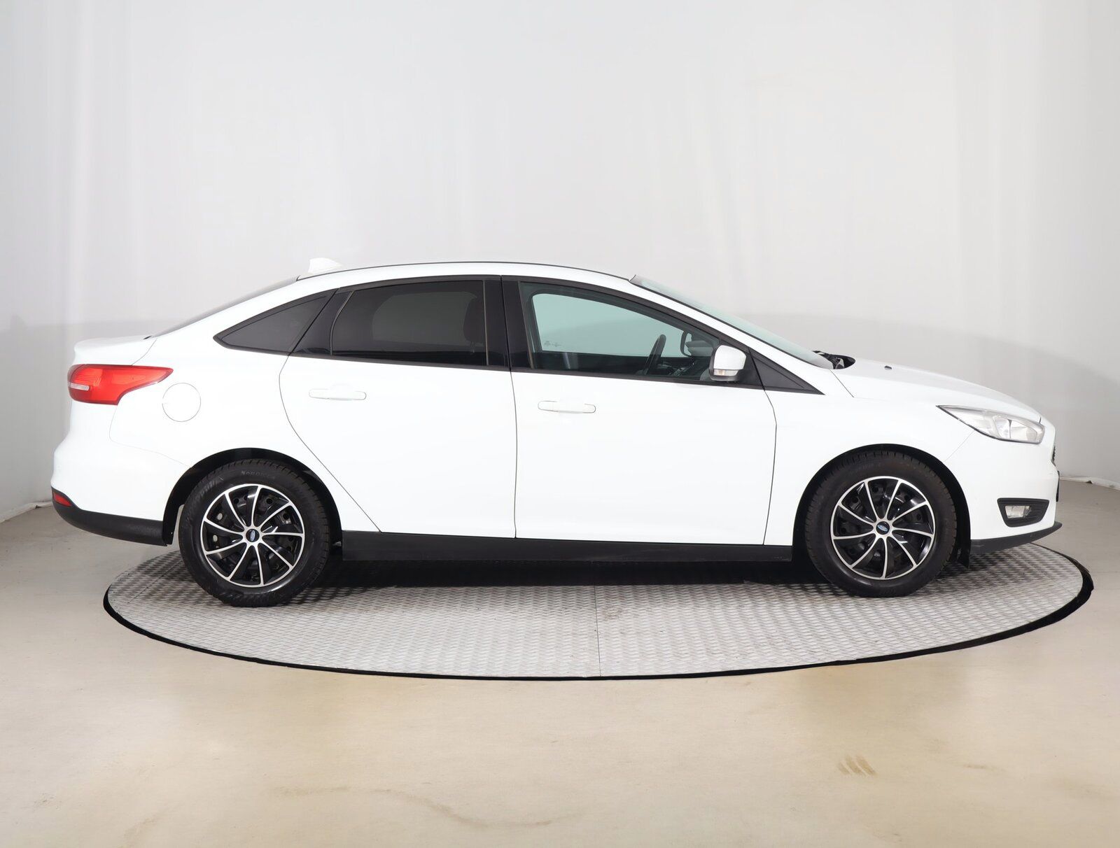 Ford Focus, 1.5 TDCi - fotka 6