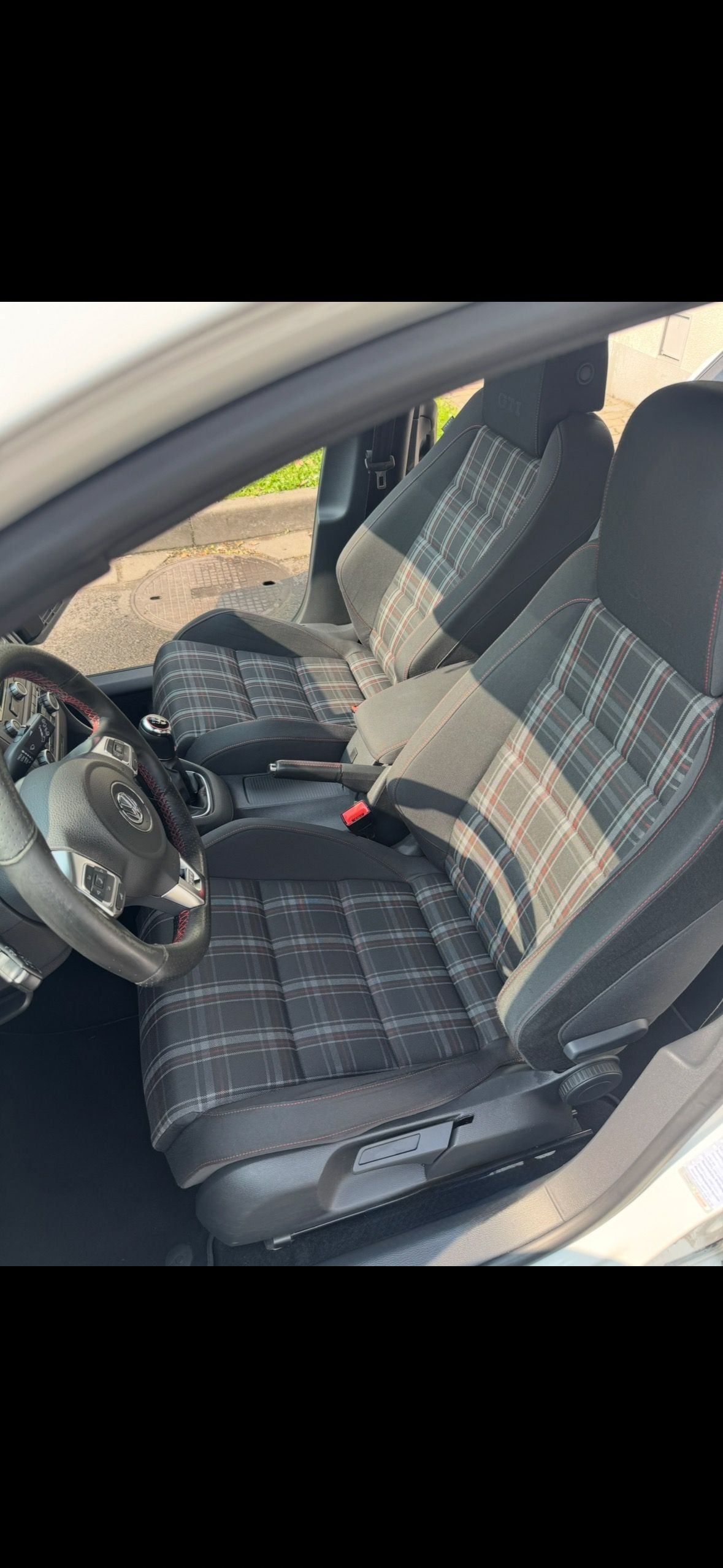 Volkswagen Golf, 2.0 TSI - fotka 4