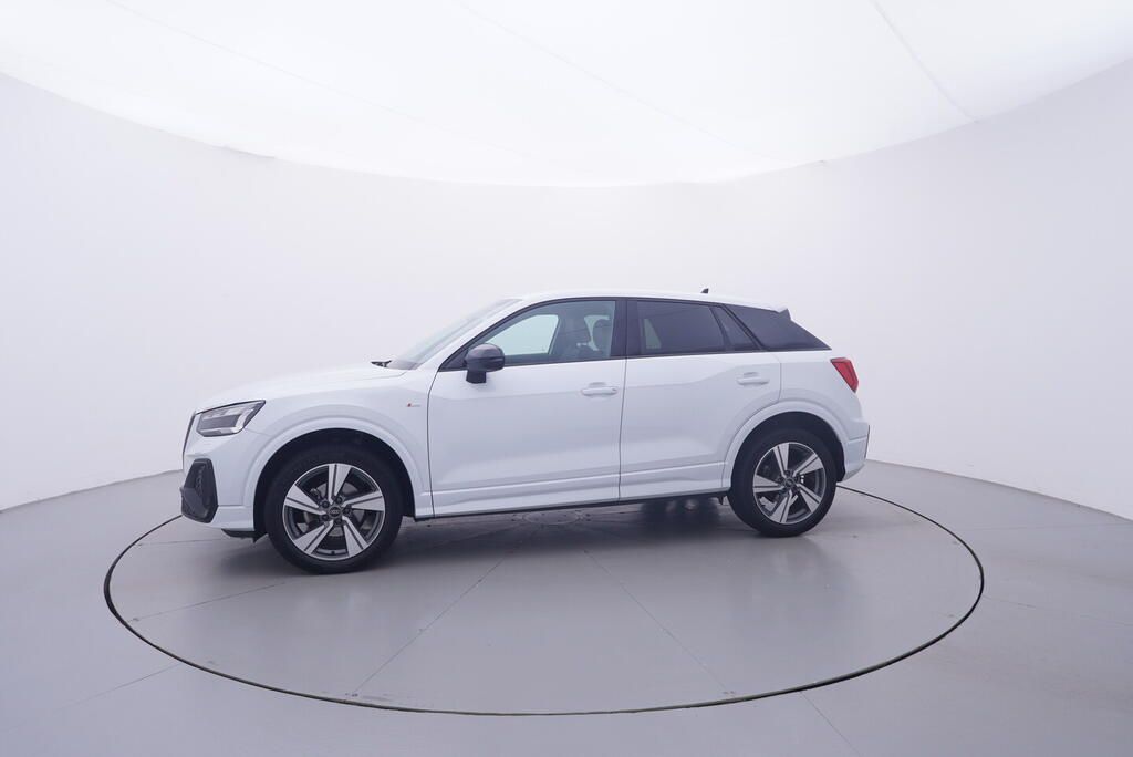 Audi Q2, S-line 1.5 TFSI 110 kW - fotka 2