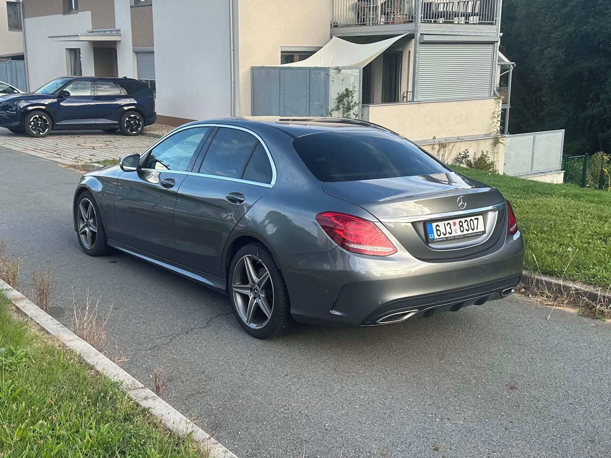 Mercedes-Benz Třídy C, Mercedes-Benz C 220 d W205 125 - fotka 6