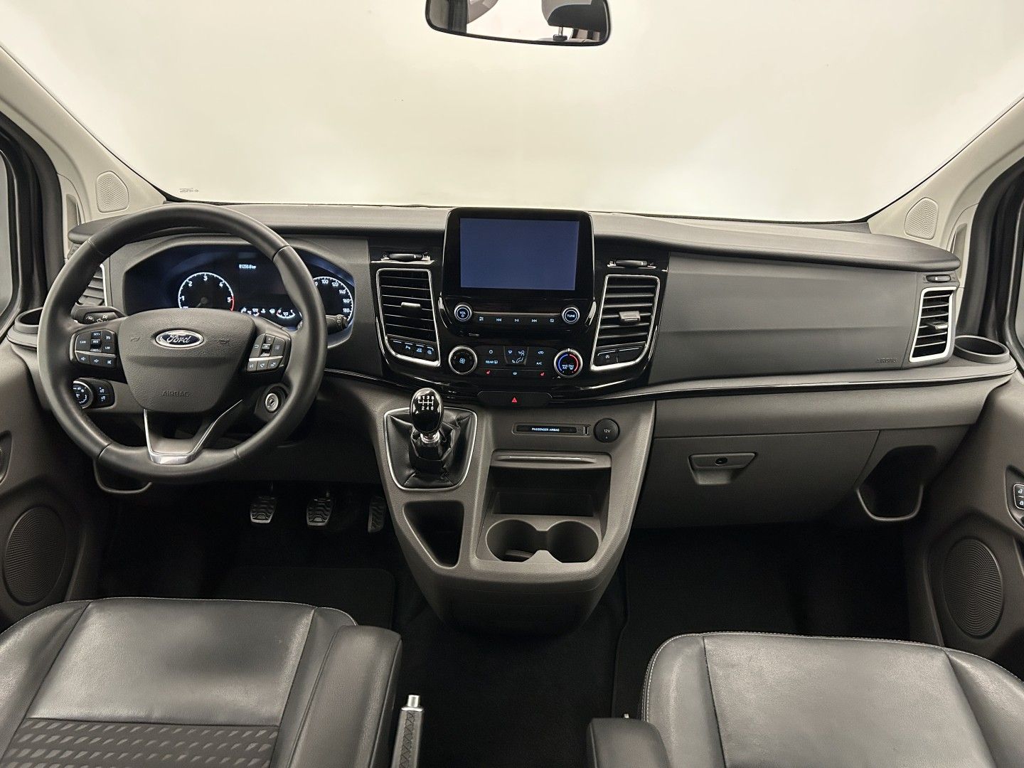 Ford Tourneo Custom, 2.0TDCI 110kW - fotka 5