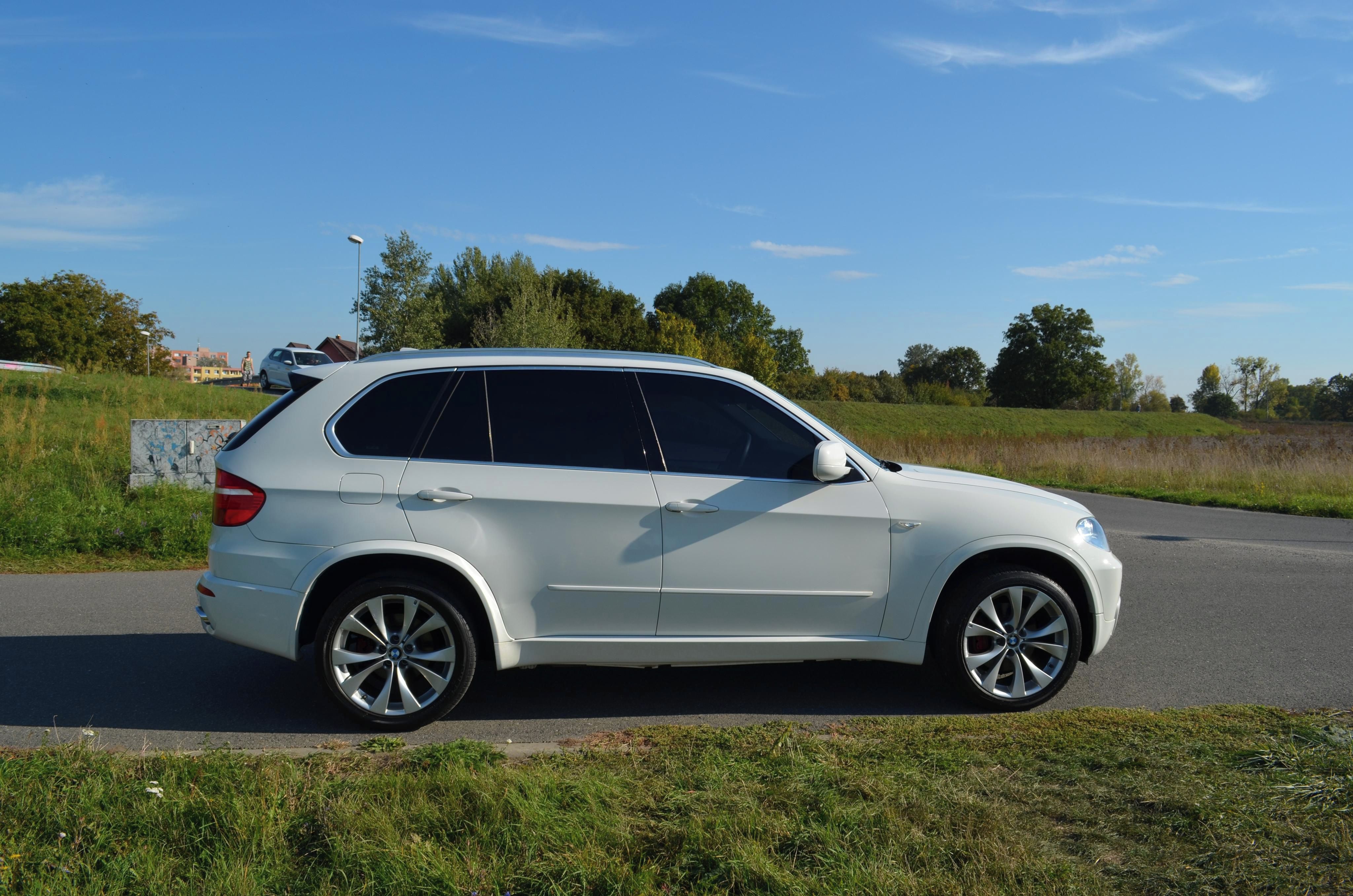 BMW X5, 3,0 D (M57) 173kW, 4x4, M pack - fotka 4
