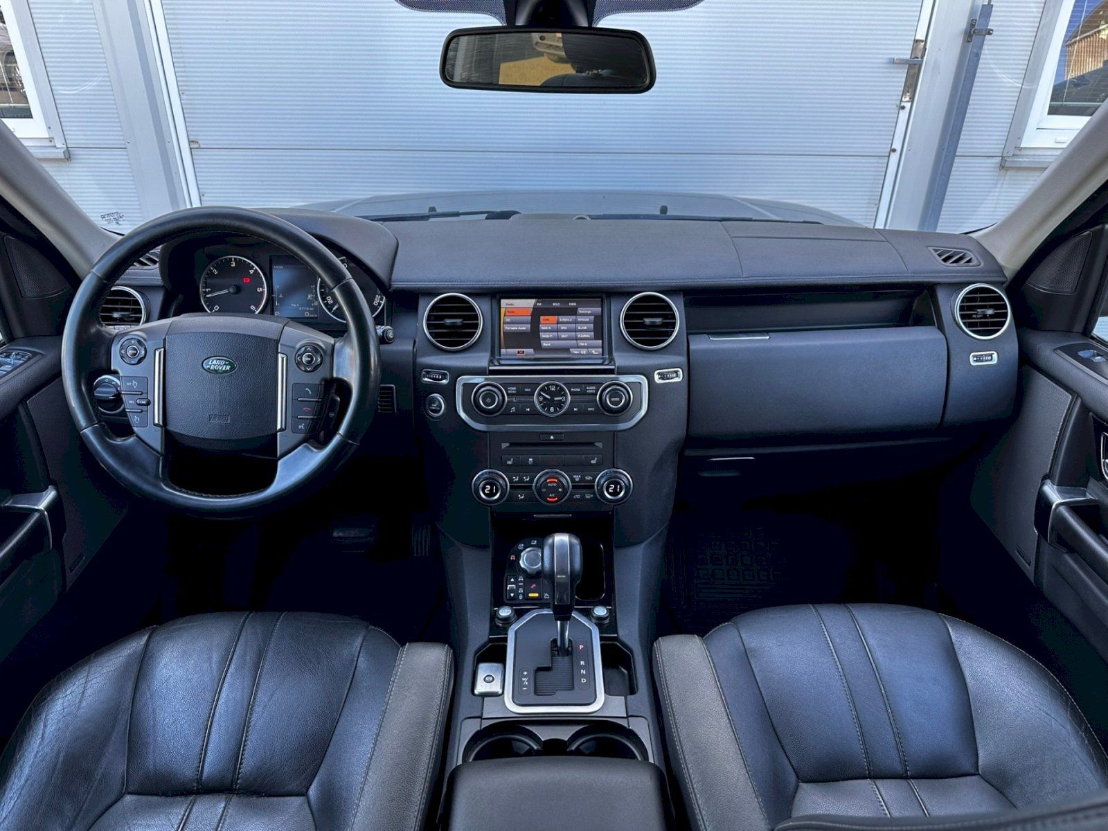 Land Rover Discovery, 3.0 SDV6 HSE AUTO 4WD - fotka 5