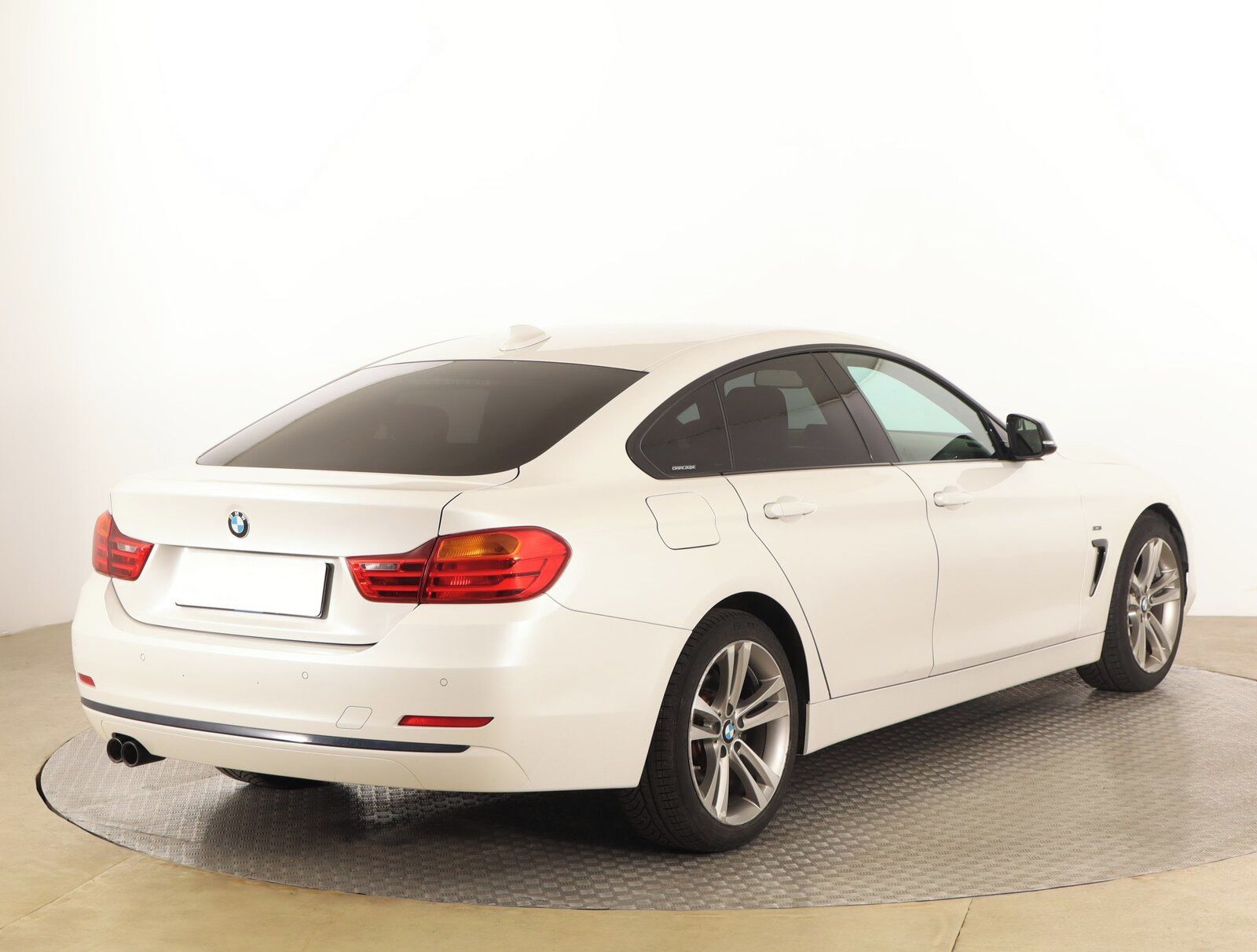 BMW Řada 4, 420d xDrive Gran Coupé - fotka 5