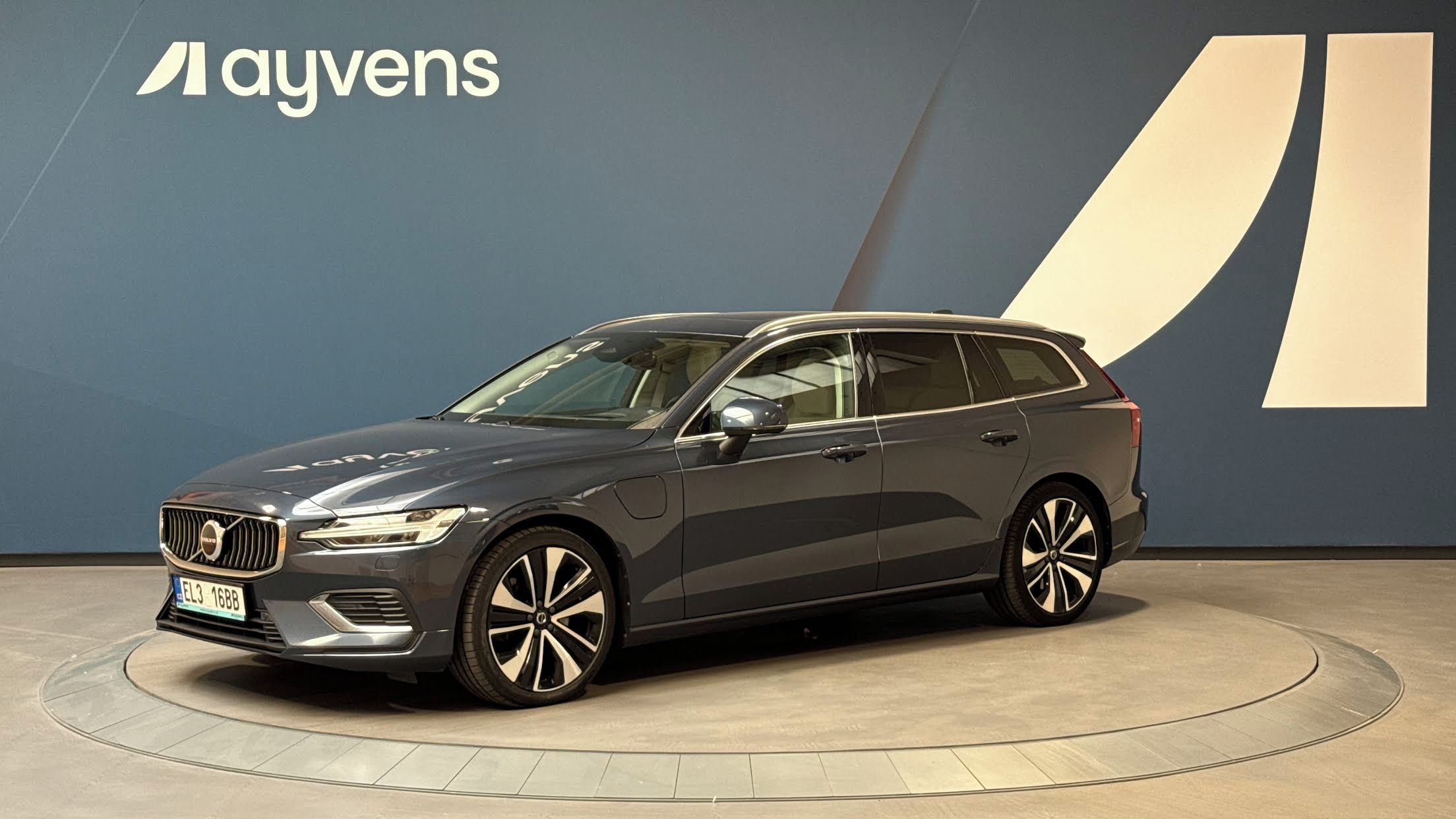 Volvo V60, T6 AWD Recharge Inscription Au - fotka 4