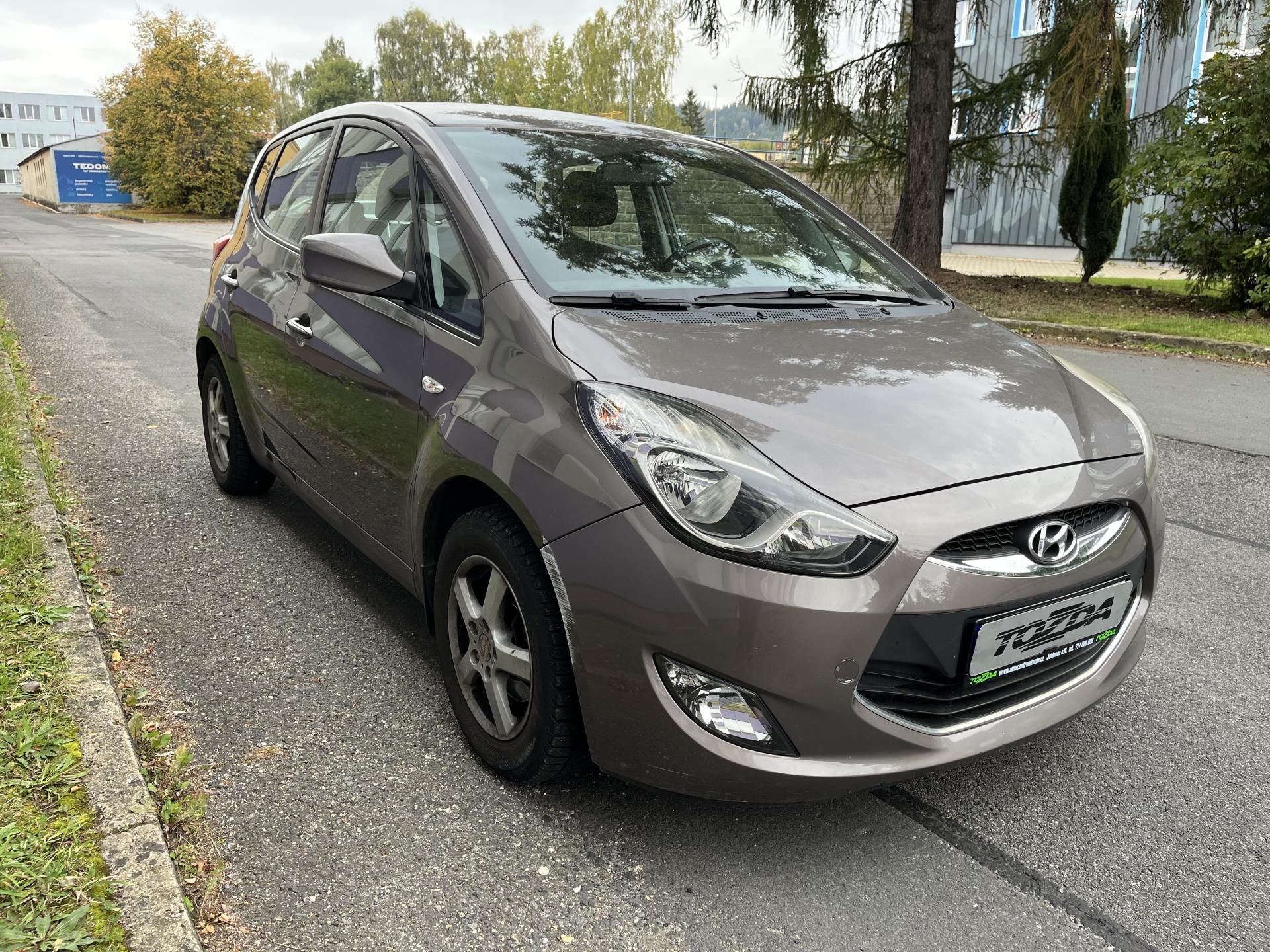 Hyundai ix20, 1,6i 16V / automat / - fotka 6