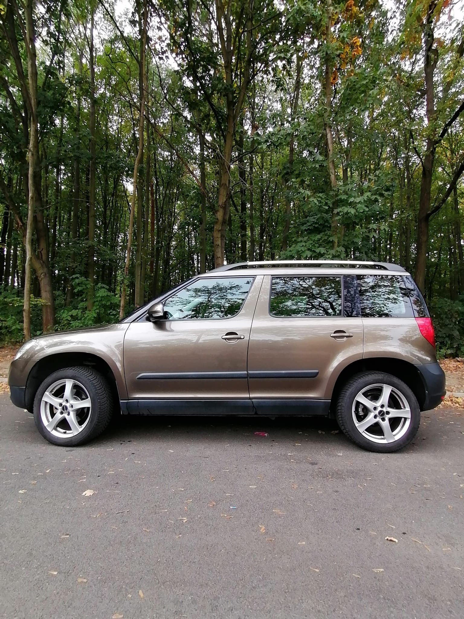 Škoda Yeti, 1.2tsi 77kw dsg AUTOMATICKÁ PŘ - fotka 5