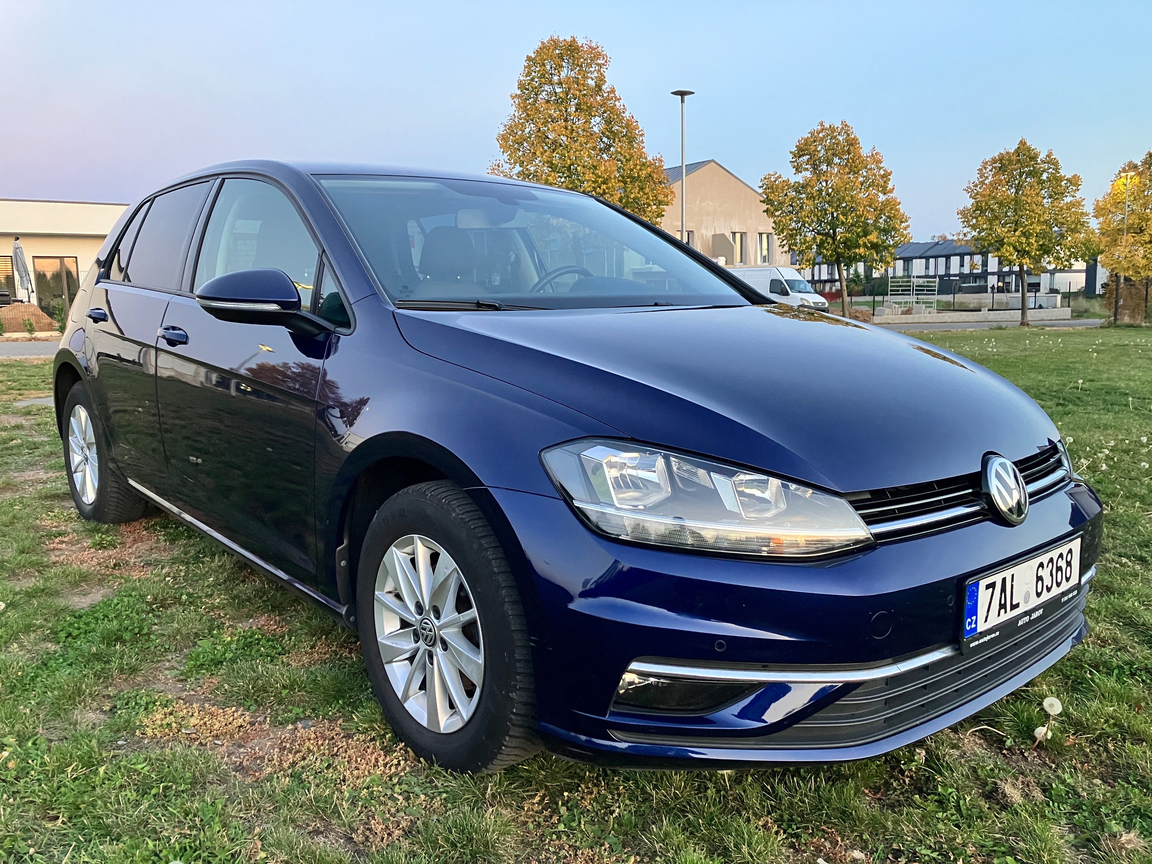 Volkswagen Golf, 1,0 TSI Maraton Edit. CZ původ - fotka 2