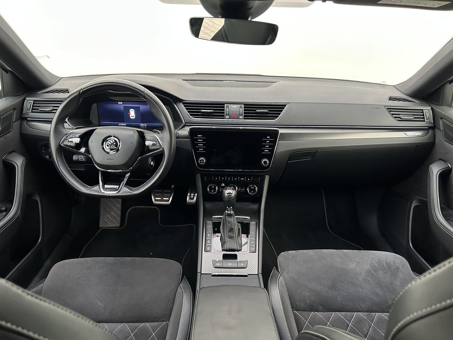 Škoda Superb, 2.0TDI 147kW 4x4  SportLine - fotka 5