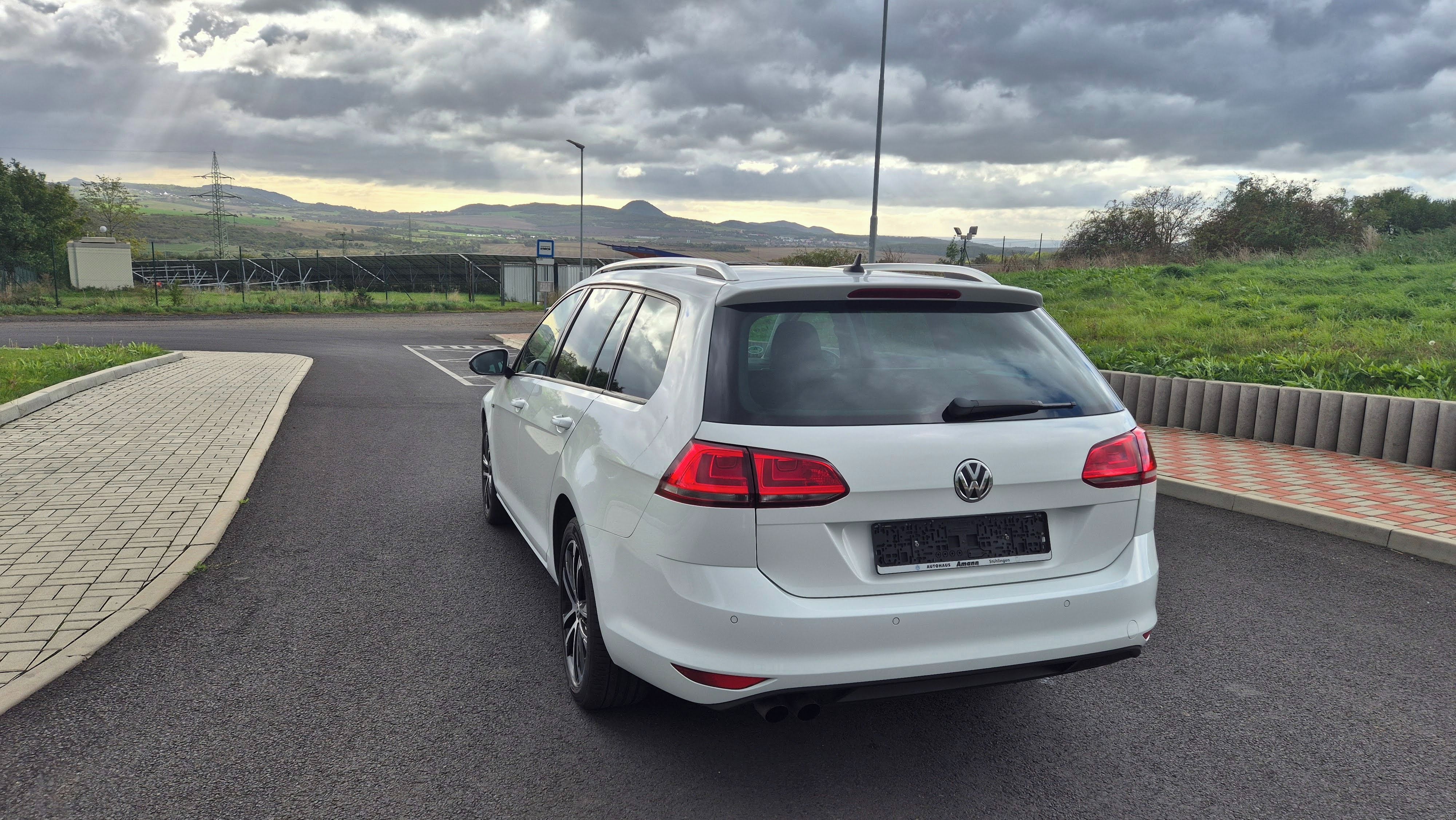 Volkswagen Golf, 1,4tsi 110kw servis VW,1.maj. - fotka 5