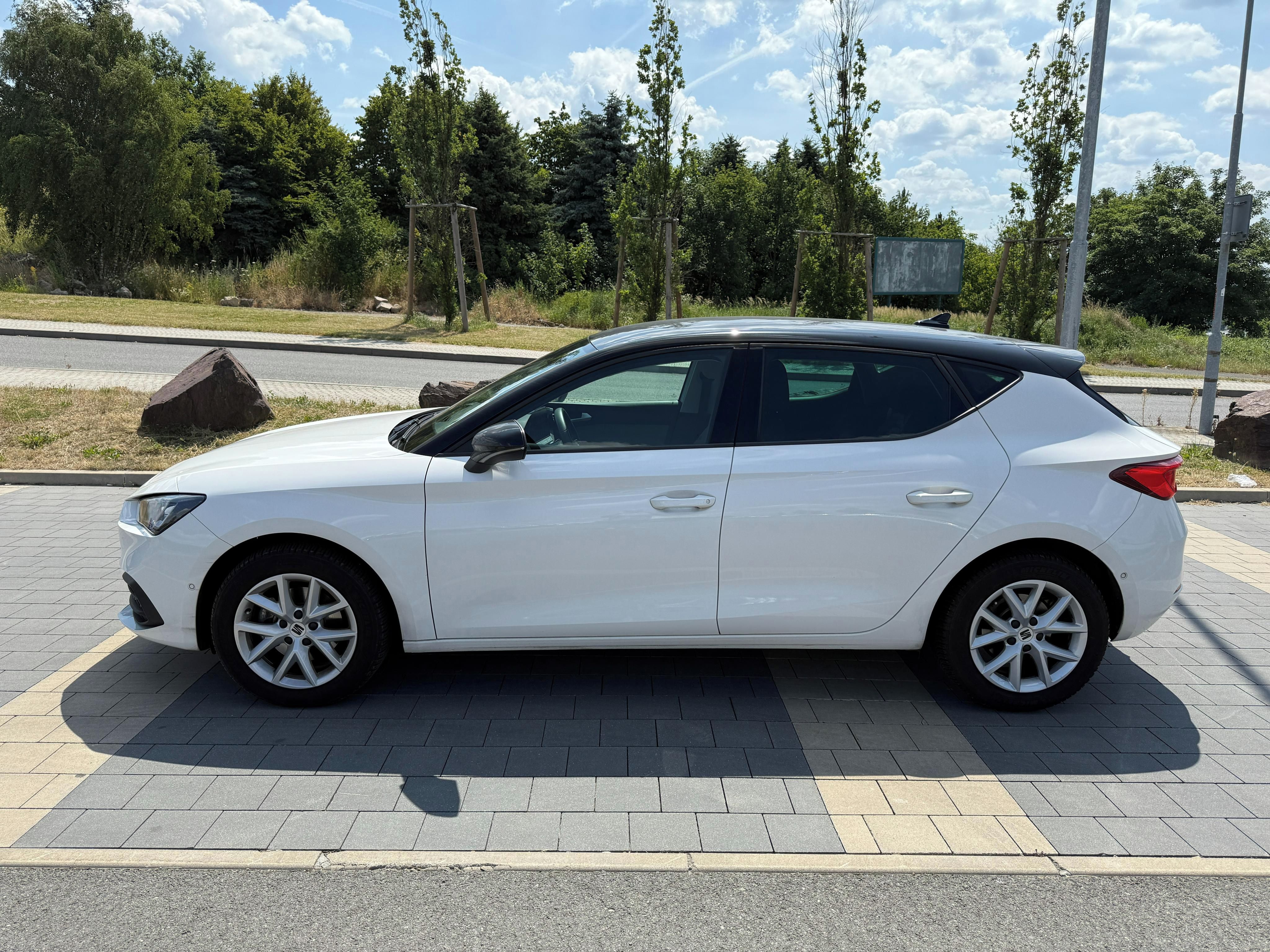 Seat Leon, po servise, velmi opečovávaný - fotka 2