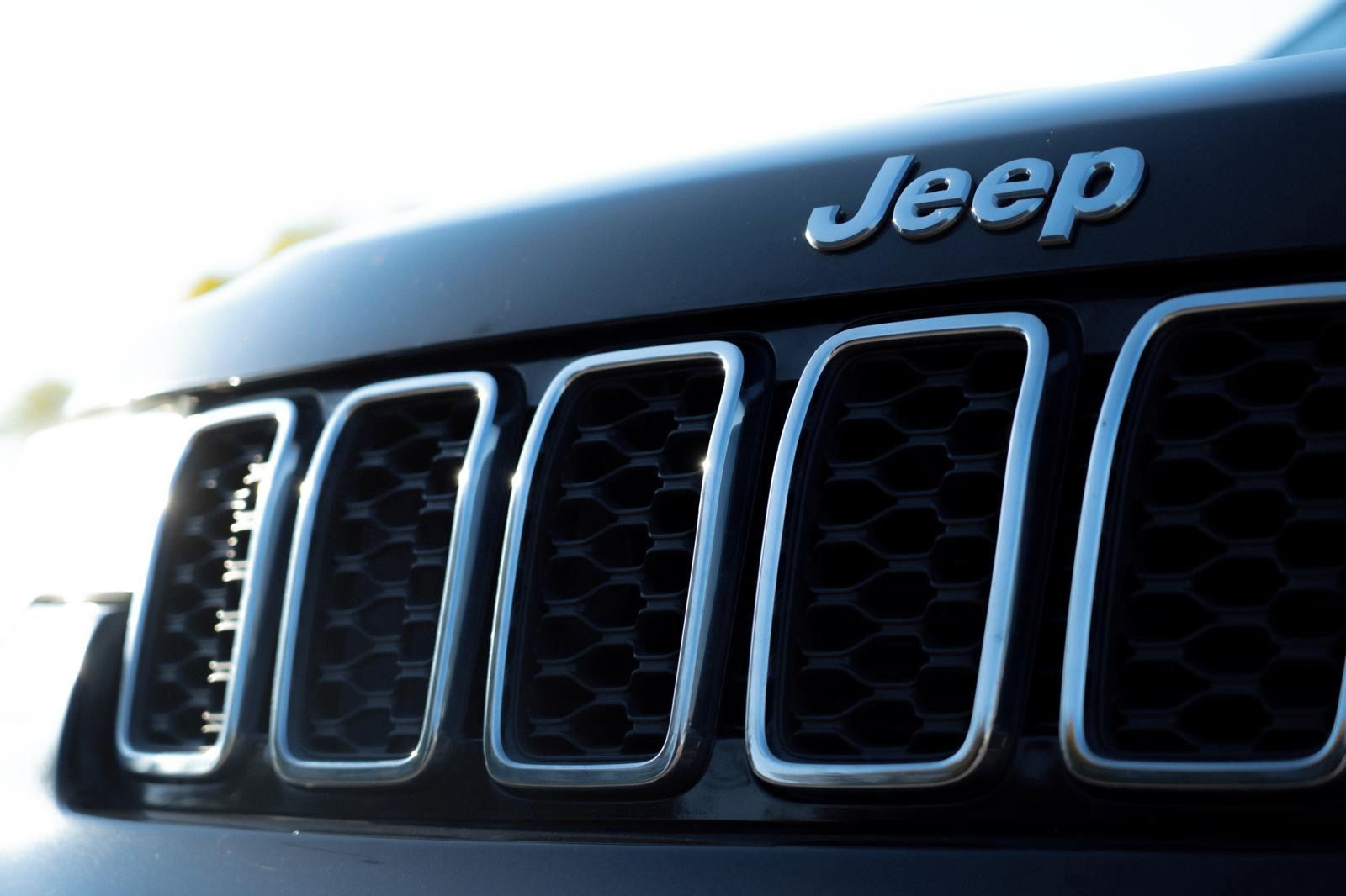 Jeep Grand Cherokee, LAREDO 3.6 V6 Pentastar USA - fotka 3