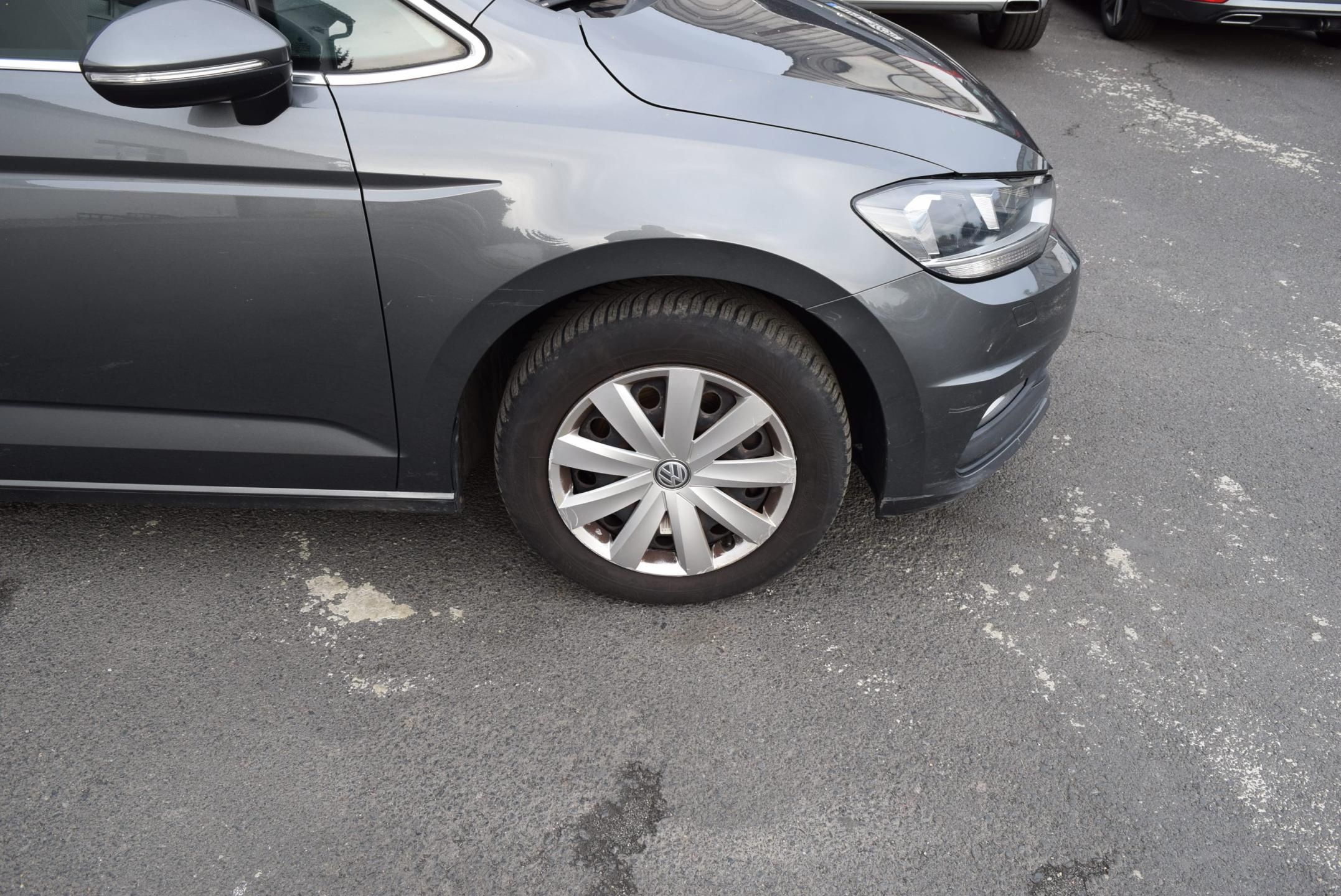 Volkswagen Touran, 1.2TSI 81kw CLBMT 7MÍST TAŽNÉ - fotka 5