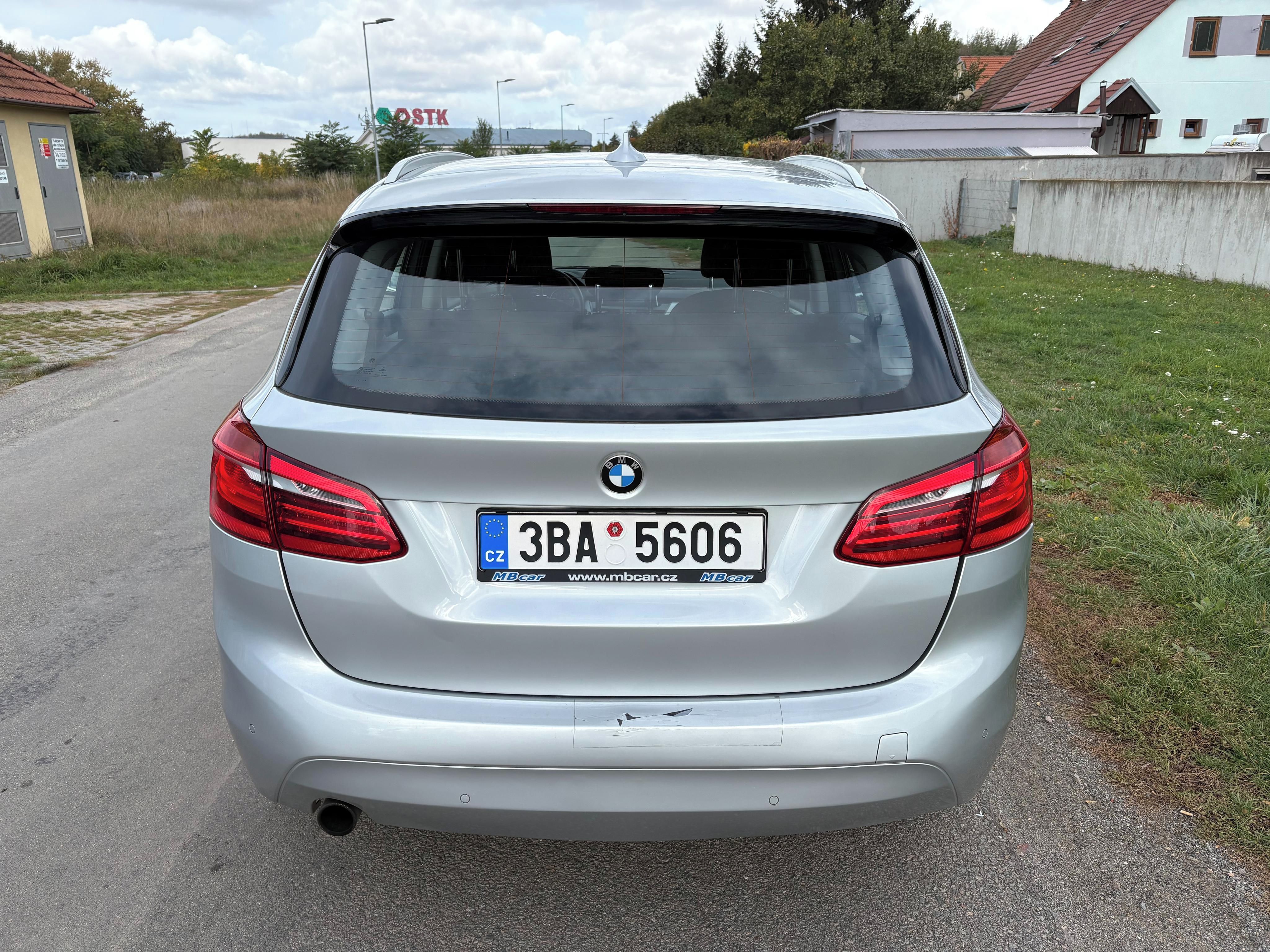 BMW Řada 2, 218I 100kW Active Tourer - fotka 5