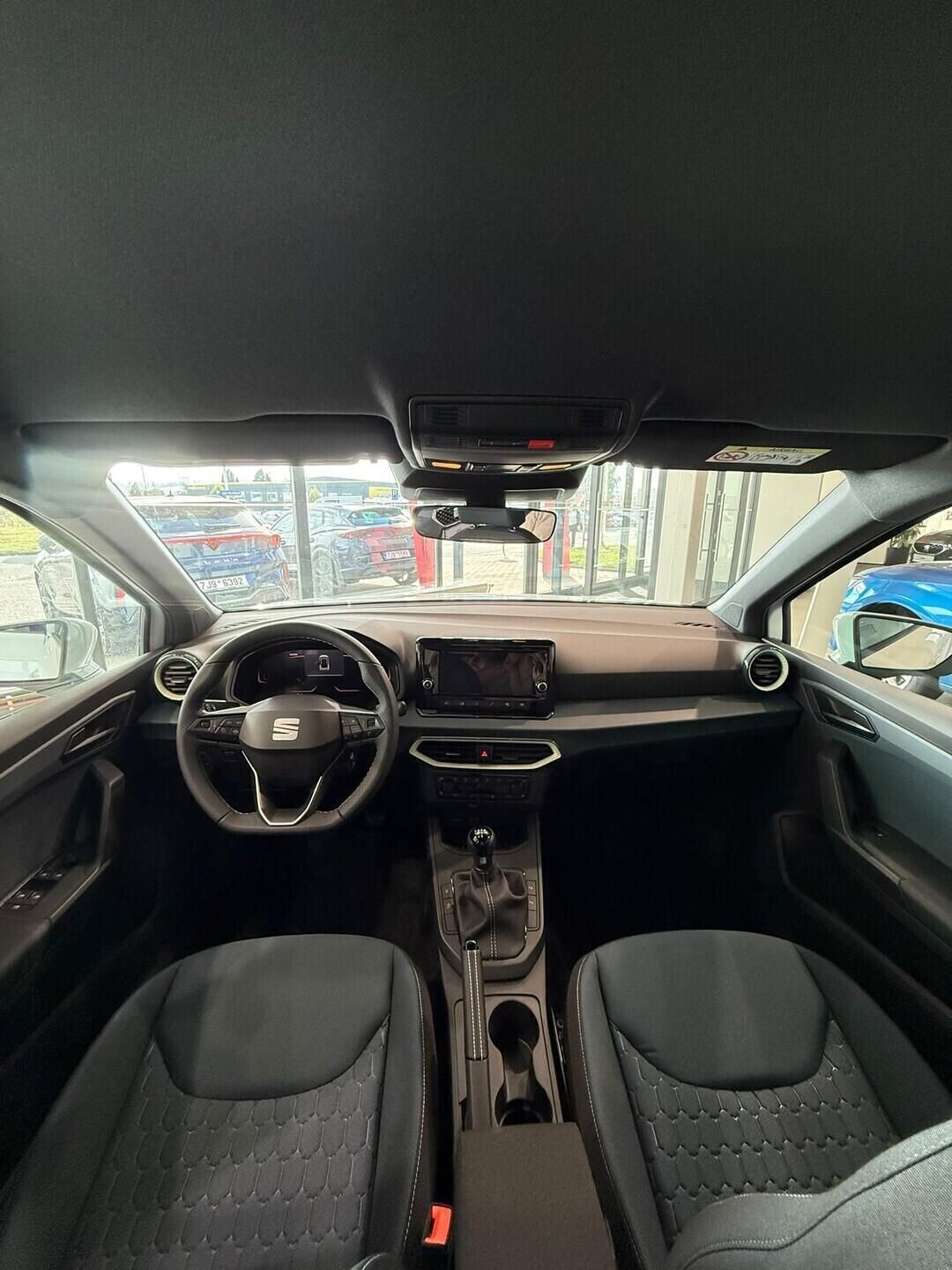 Seat Arona, Style 1.0 70 kW - fotka 6