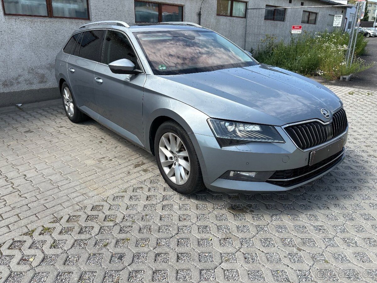 Škoda Superb, Škoda Superb III výbava a stav - fotka 2