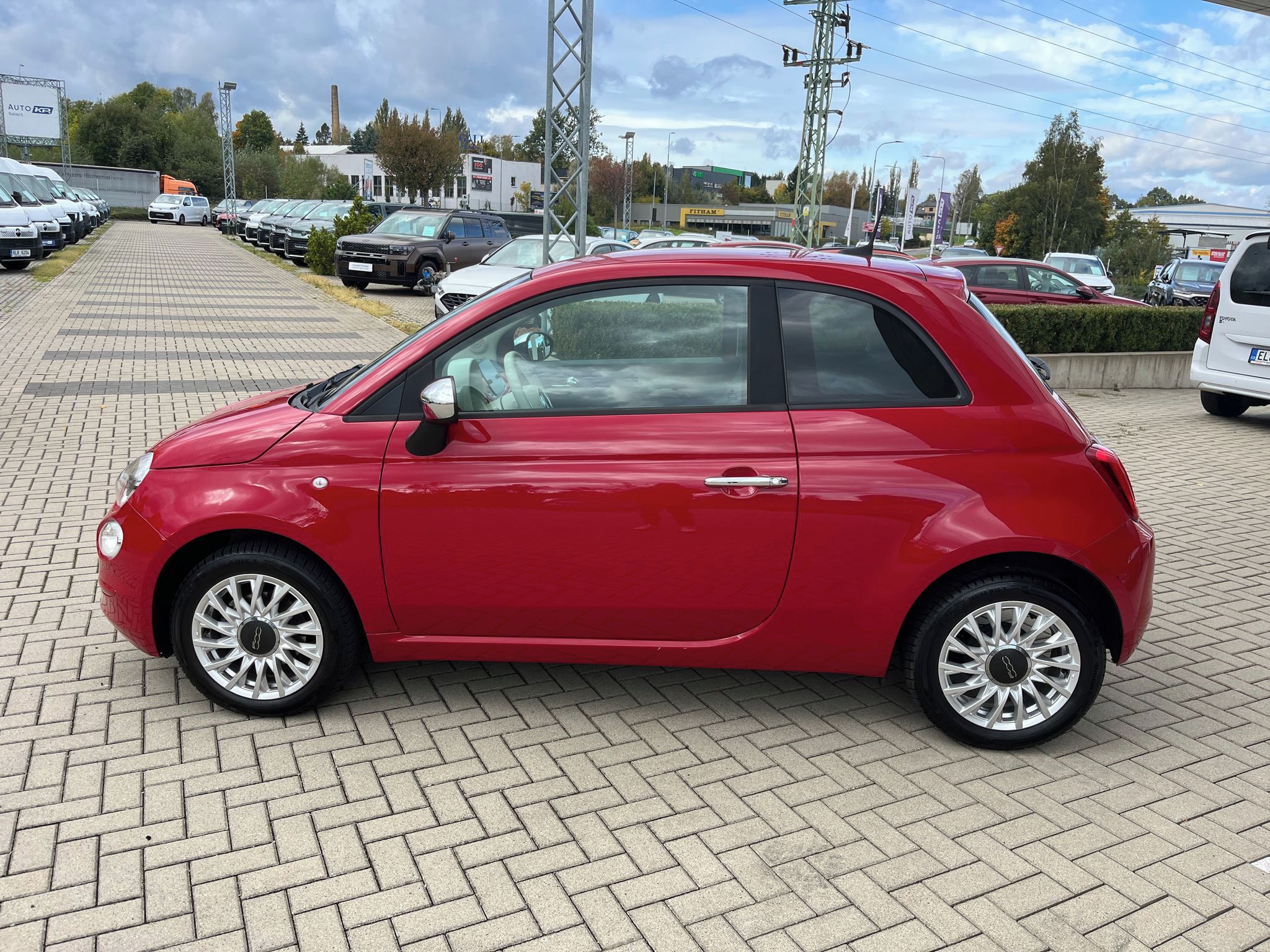 Fiat 500, 1.0 Hybrid 51kW Pop, 1.maj. ČR - fotka 3
