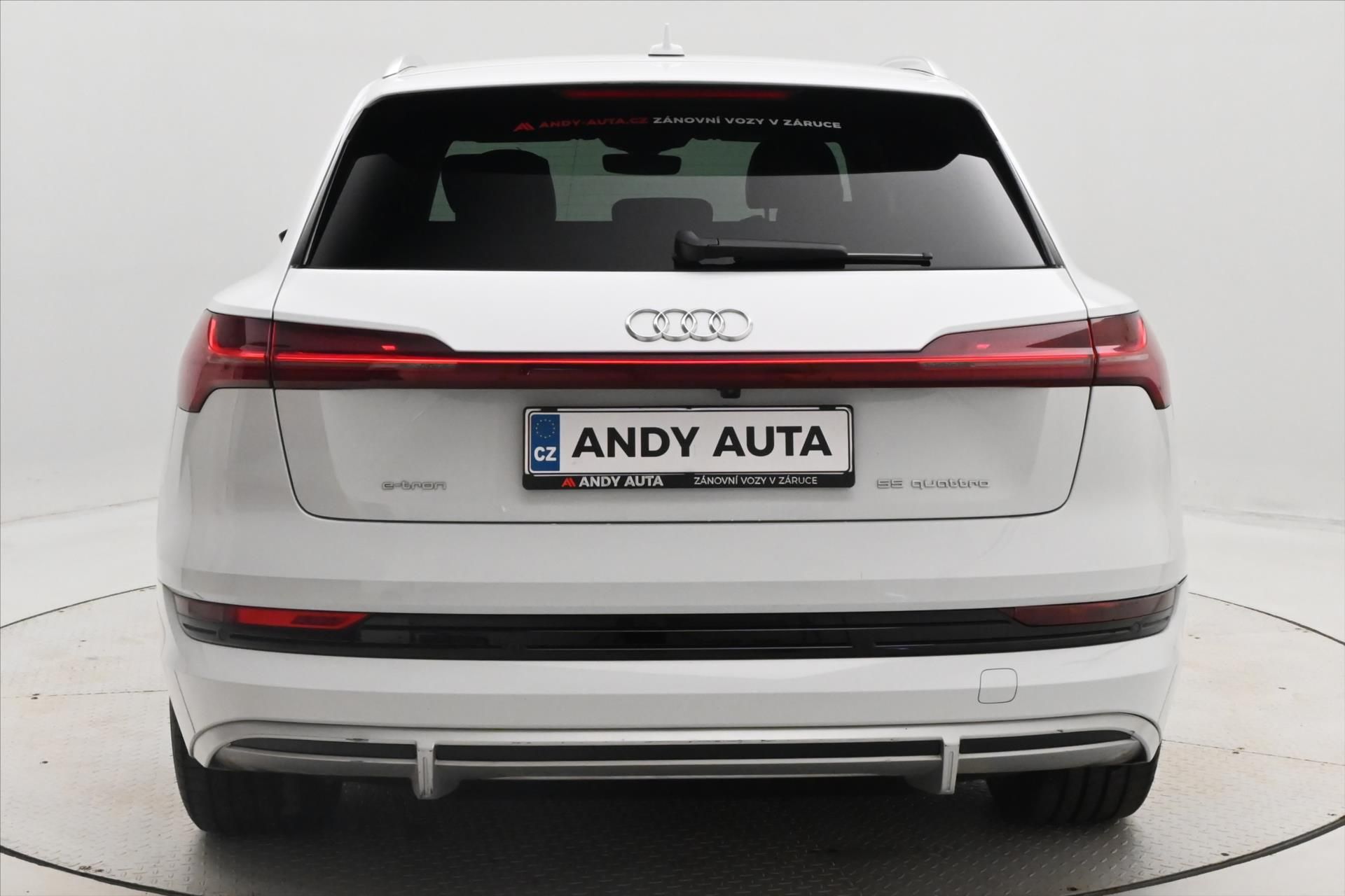 Audi e-tron, 55 300 kW QUATTRO S-LINE Záruk - fotka 6