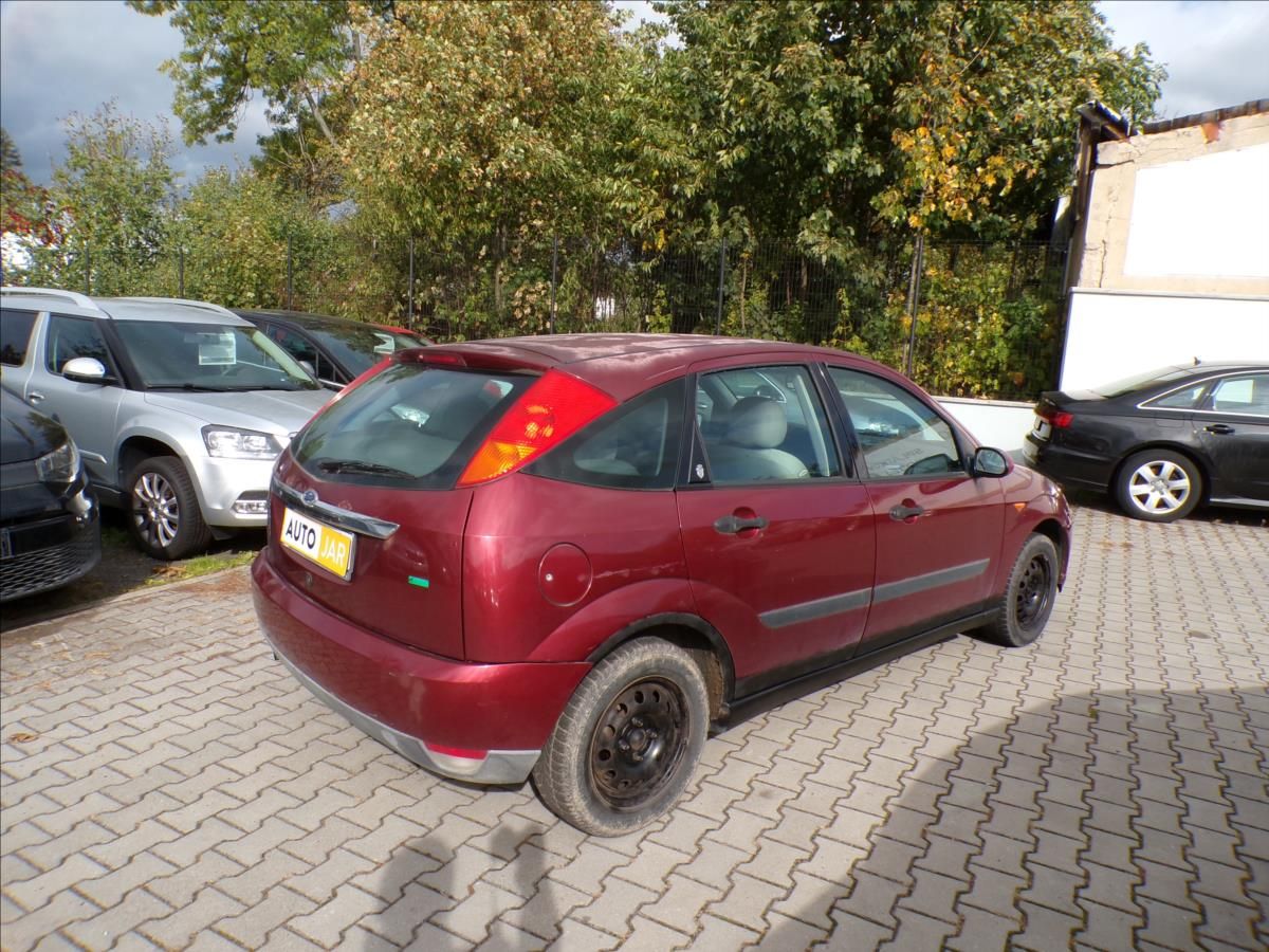 Ford Focus, 1,6 16V  GHIA - fotka 4
