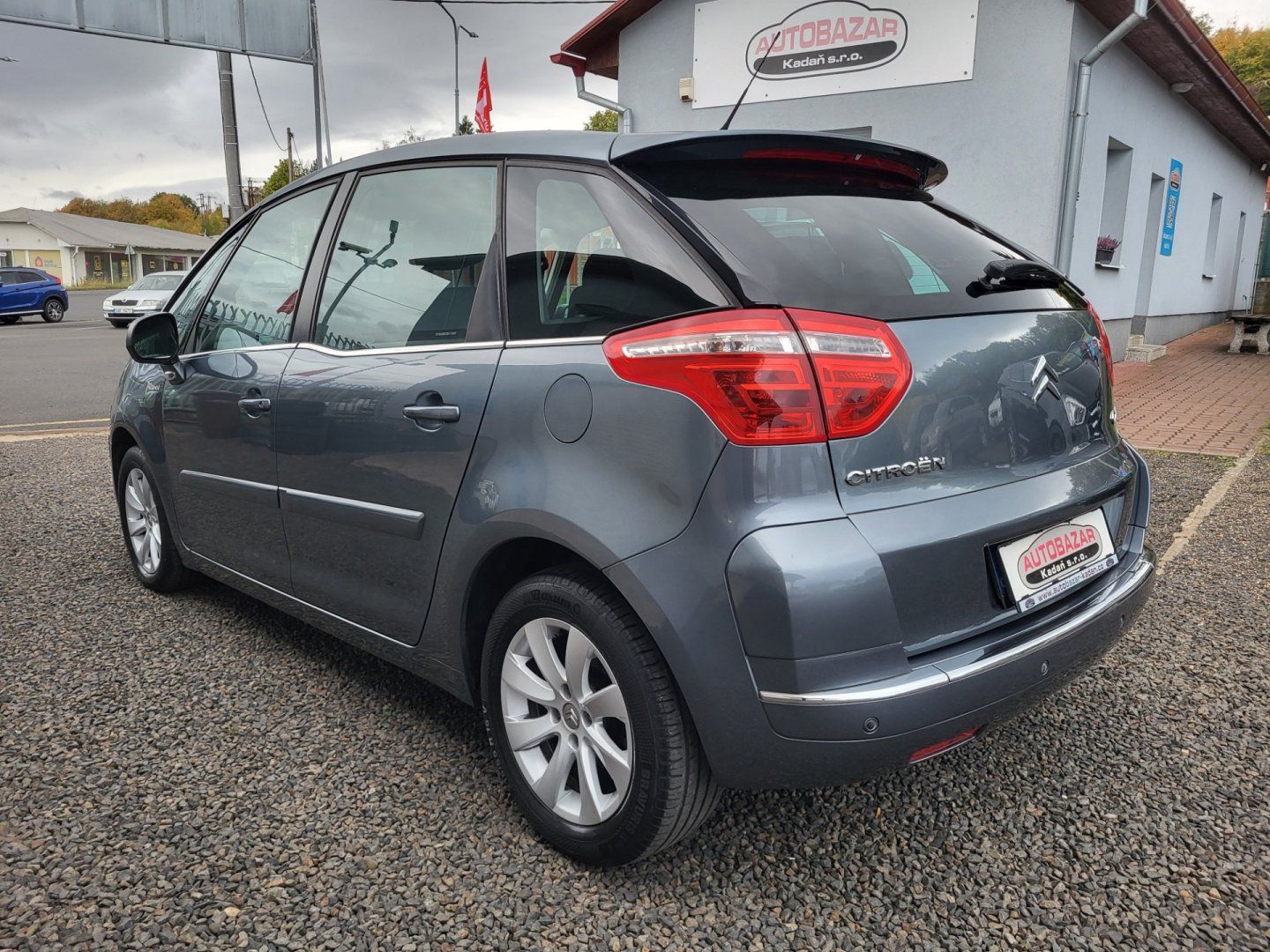 Citroën C4 Picasso, 1,6 HDi,1.MAJ,ČR,SERVISKA - fotka 5