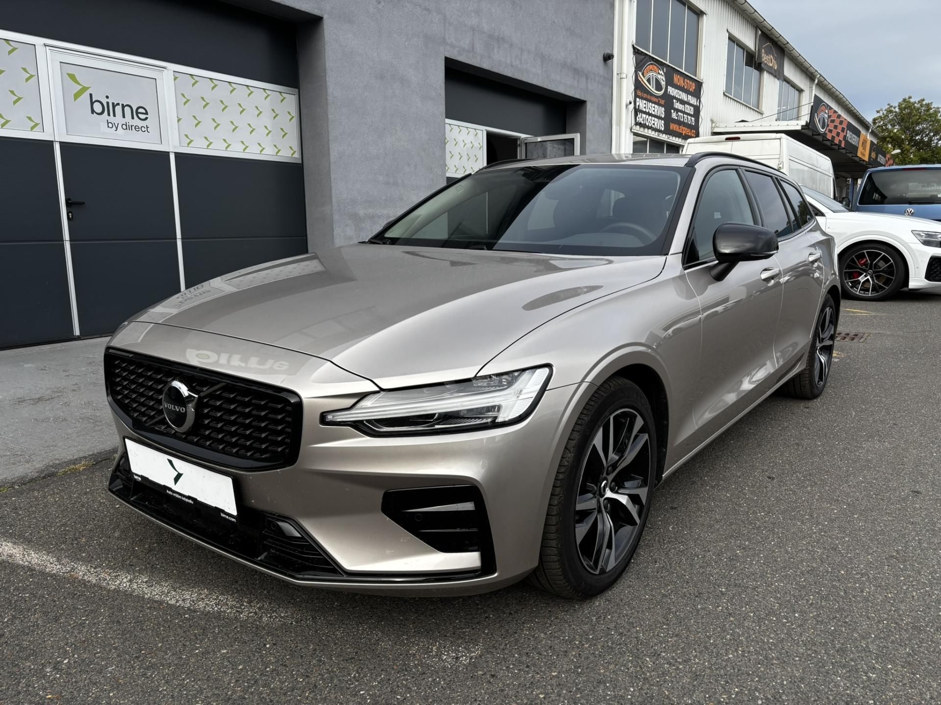 Volvo V60, Plus 2.0i B4 MHEV (145 kW) - fotka 6