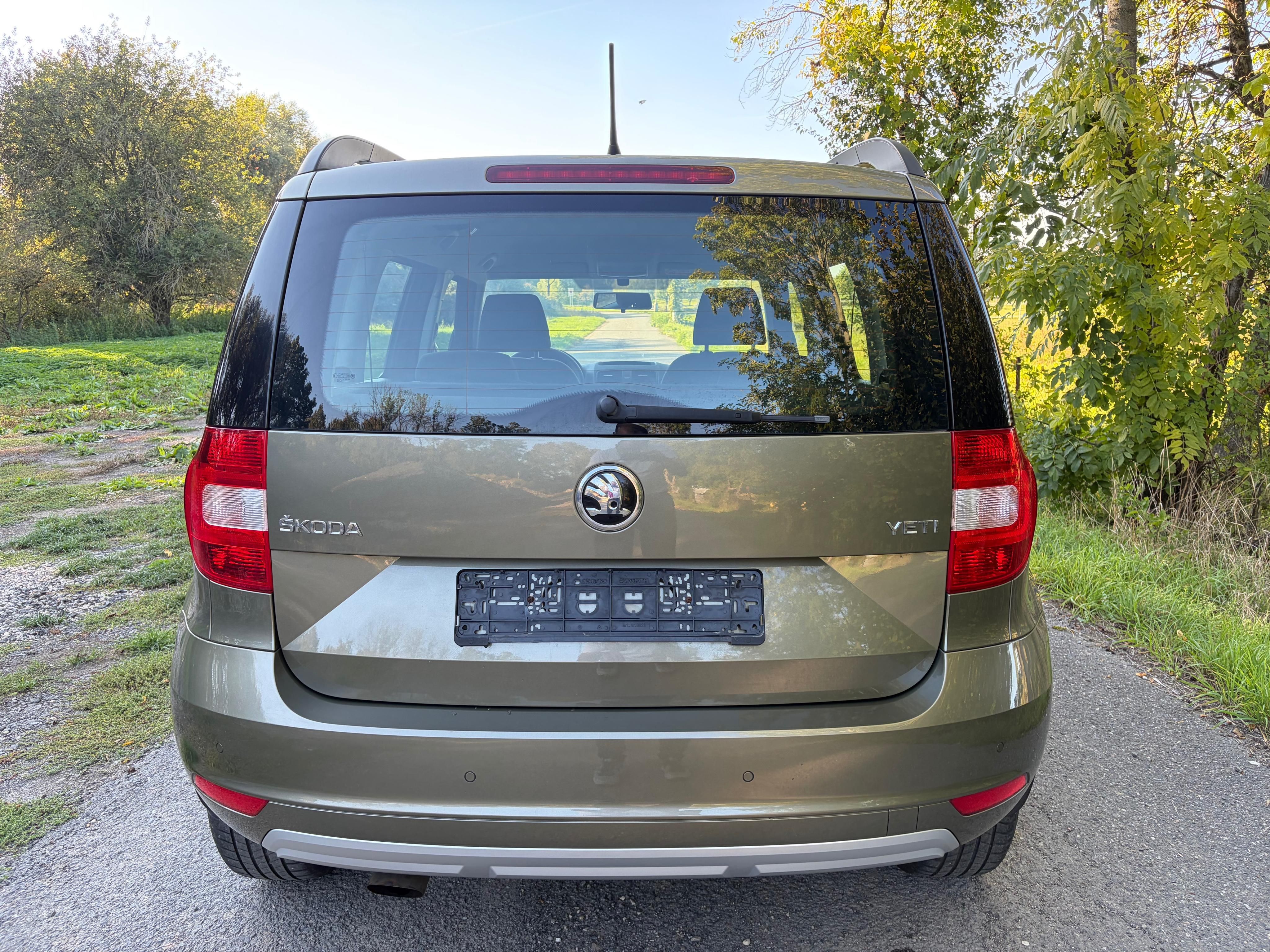 Škoda Yeti, Škoda Yeti 1.2TSI 81kw,servis - fotka 6