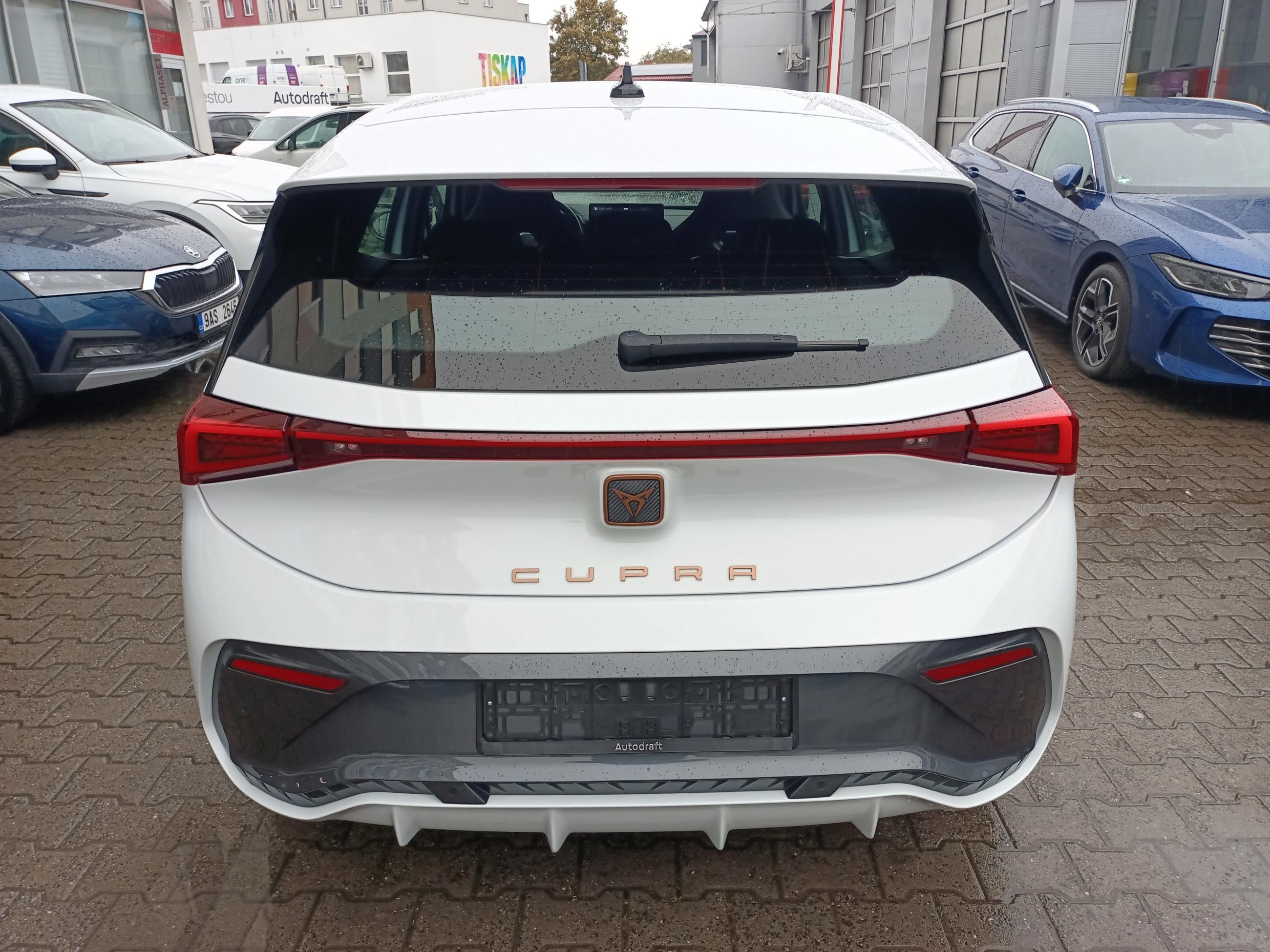 Cupra Born, 150kW 62 kWh / Tepelko - fotka 6
