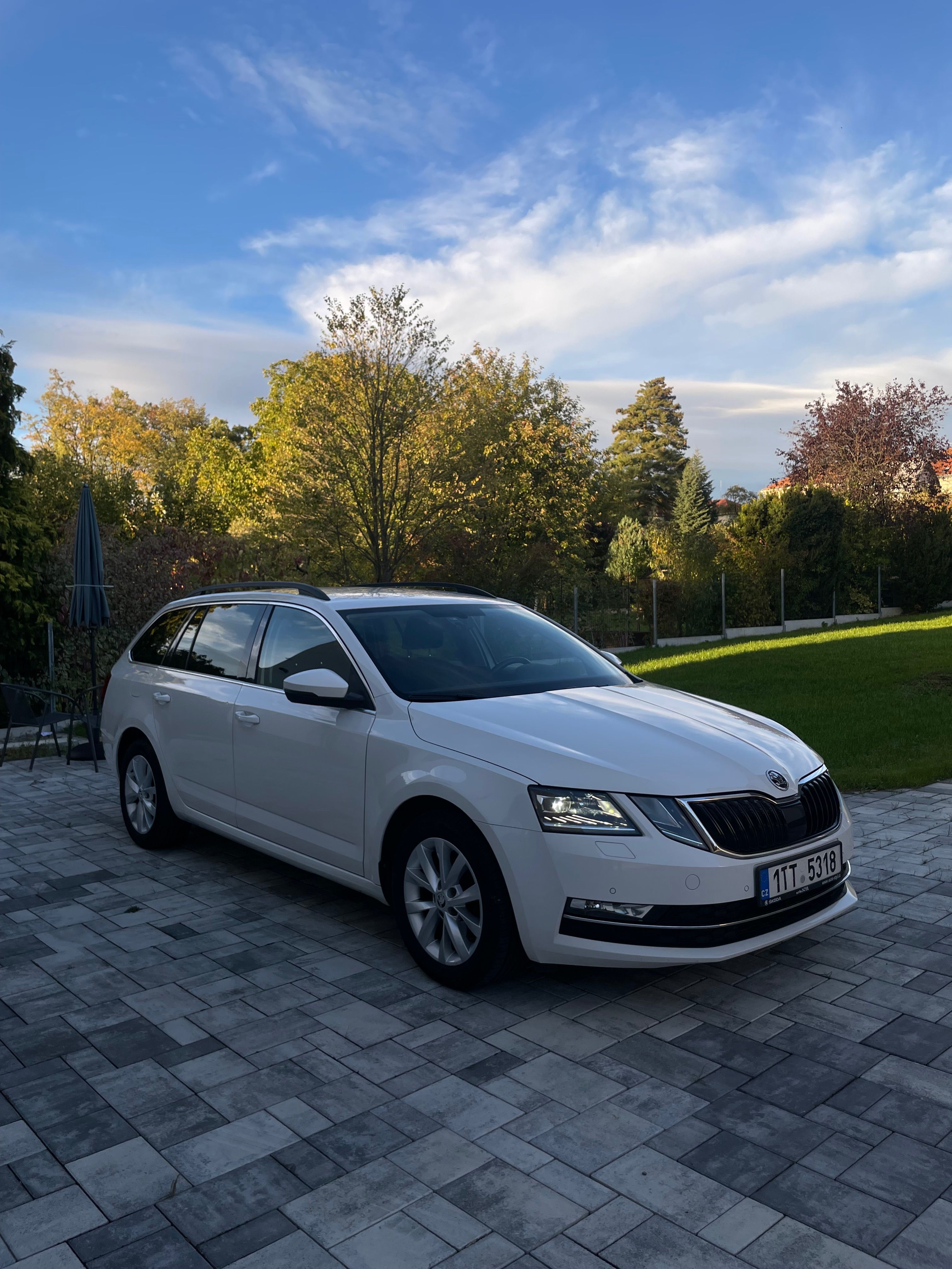 Škoda Octavia, 3 1.6TDI style+ servis histor.