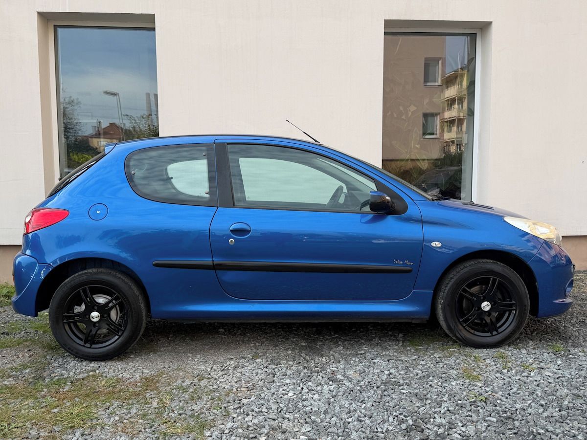 Peugeot 206, 1.1 44kW, klima - fotka 6