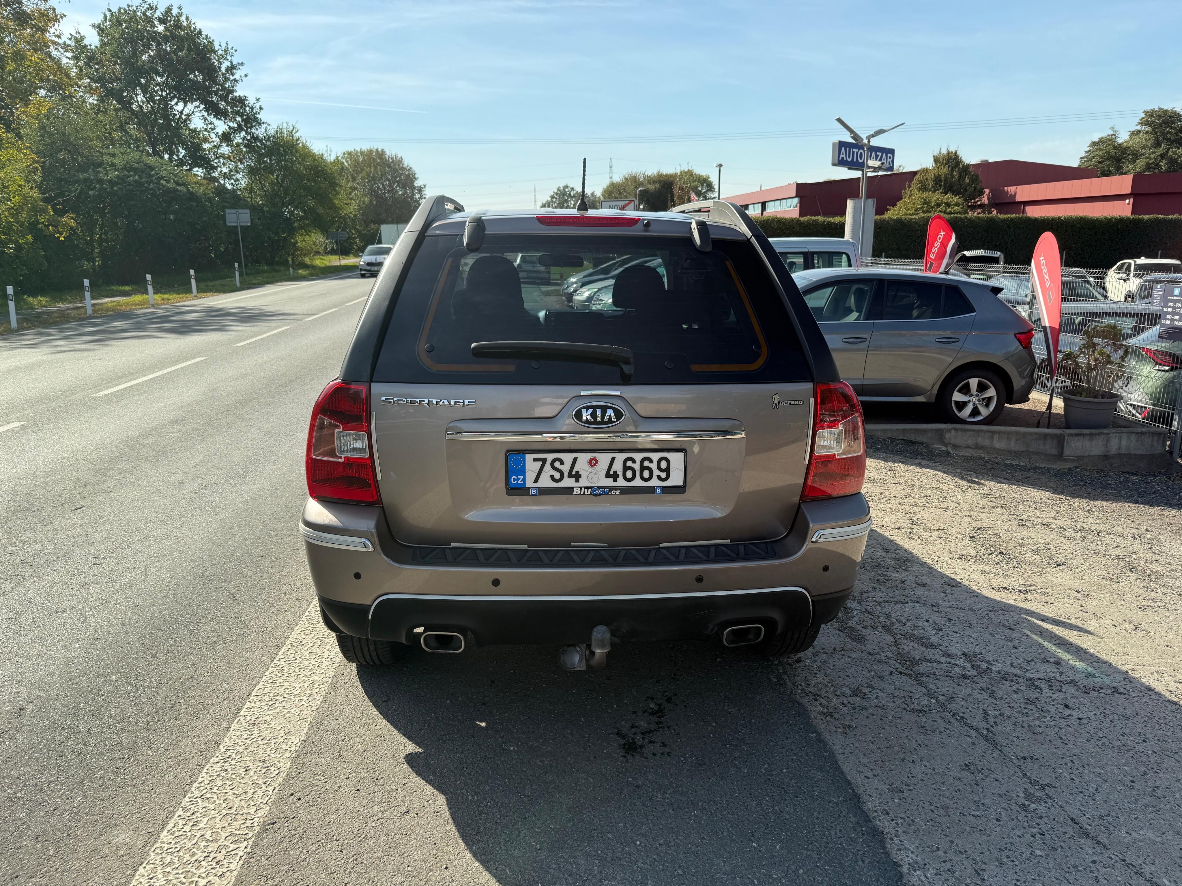 Kia Sportage, 2.0 104kW ČR 1.majitel Tažné - fotka 5