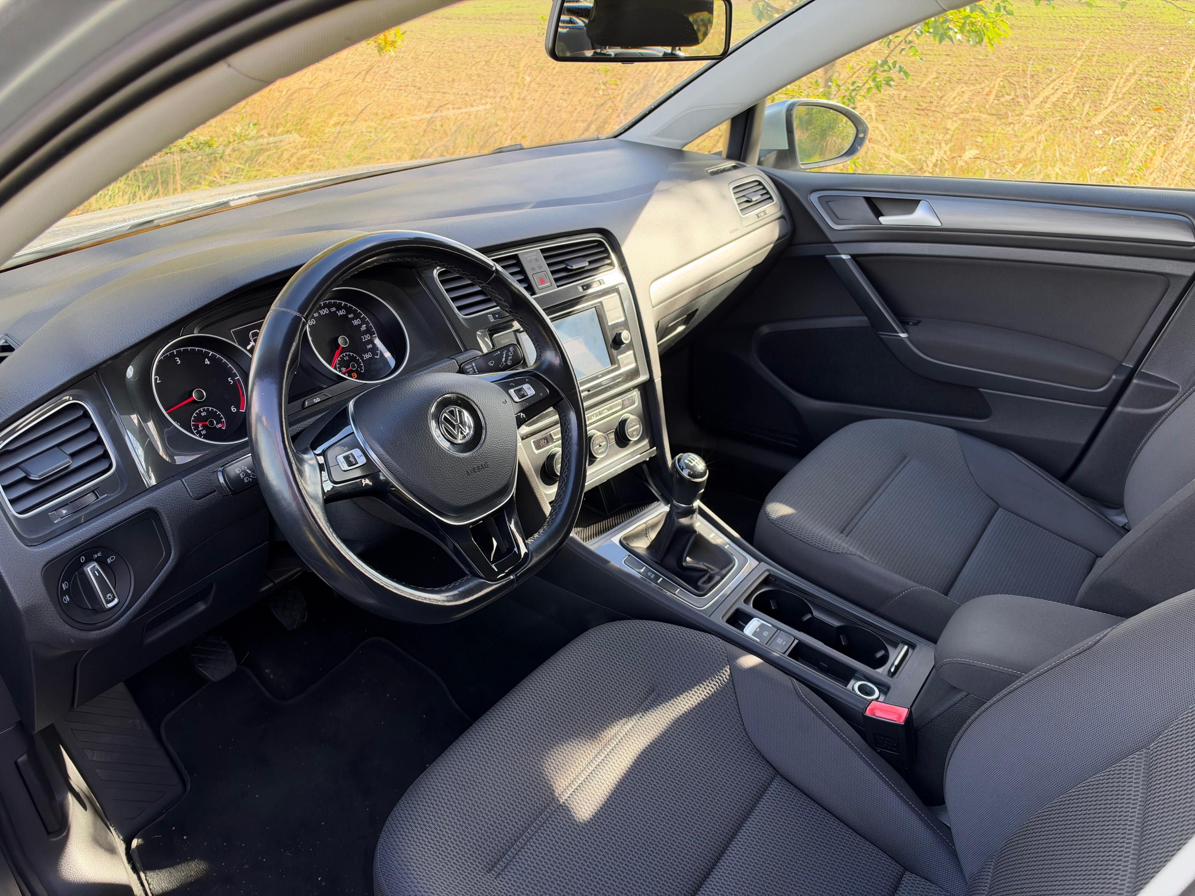 Volkswagen Golf, Variant 2,0TDi 110kW Comfort - fotka 5