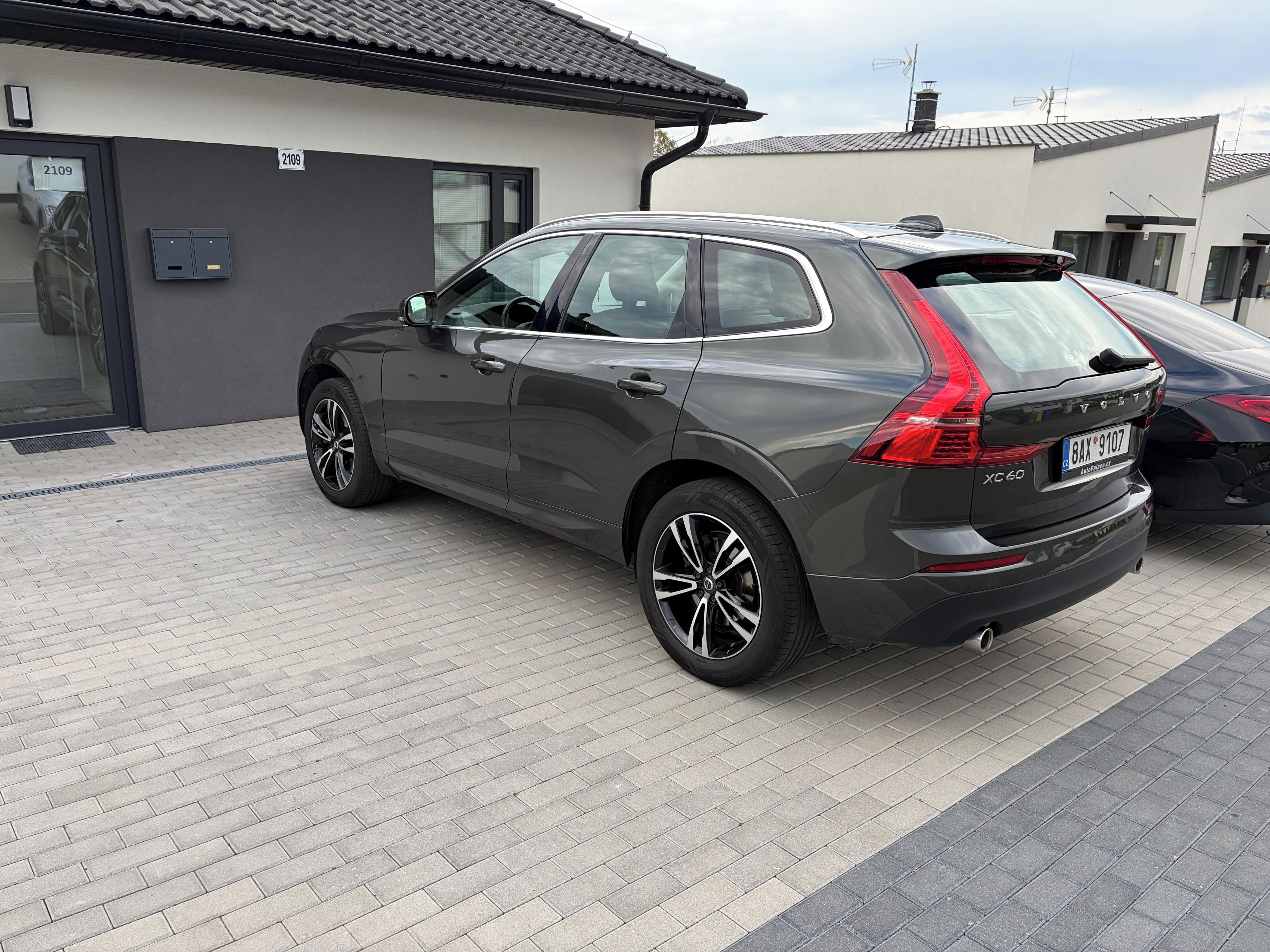 Volvo XC60, 2.0 diesel - fotka 3