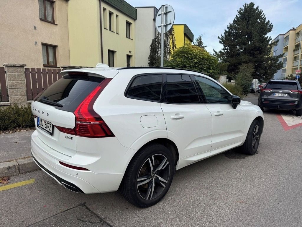 Volvo XC60, XC60 B4 Drive-E mHEV aut. - fotka 3