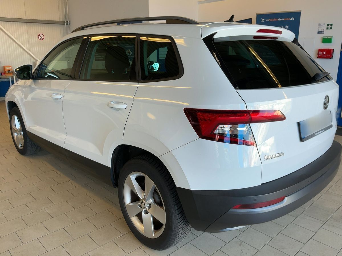 Škoda Karoq, 1.0 TSI NAVI TAŽNÉ SERVISKA - fotka 2