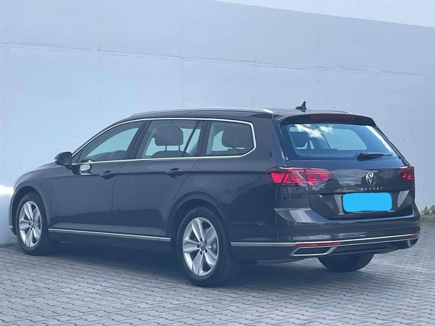 Volkswagen Passat Variant, 2.0 TSI DSG Elegance*Kamera* - fotka 2