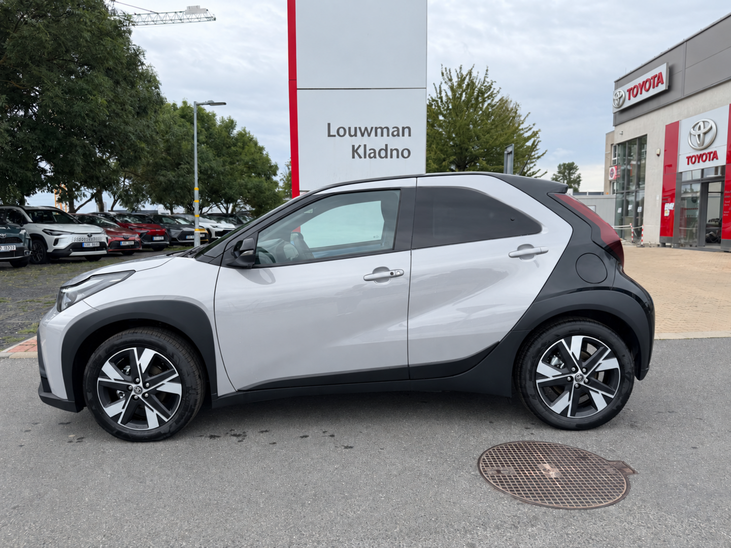 Toyota Aygo, 1.5HEV Style Smart - fotka 3