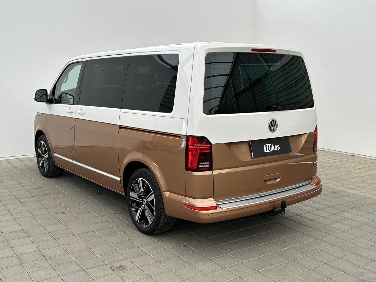 Volkswagen Multivan, 2.0TDi 150kW 4x4  Highline - fotka 3