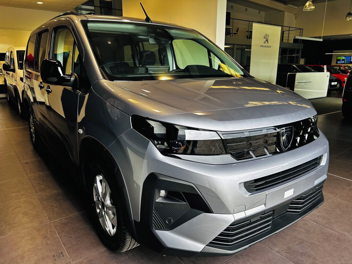 Peugeot Rifter, LONG ALLURE DIESEL 130 MAN6