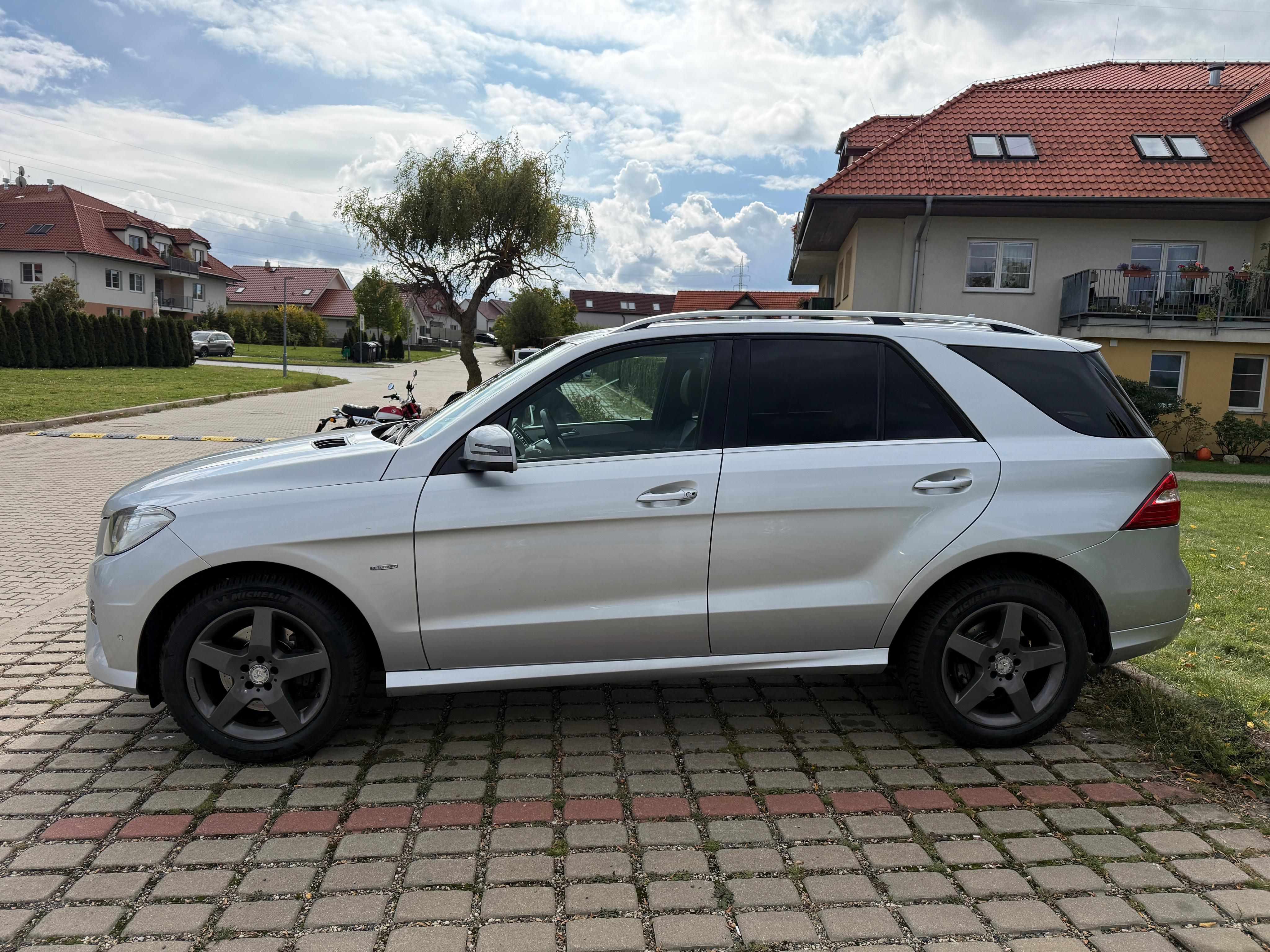 Mercedes-Benz ML, Mercedes-Benz ML 250 BlueTEC - fotka 2