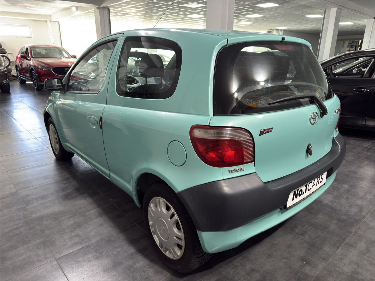 Toyota Yaris, 1,0   VVT-i SLUŠNÝ STAV STK - fotka 4