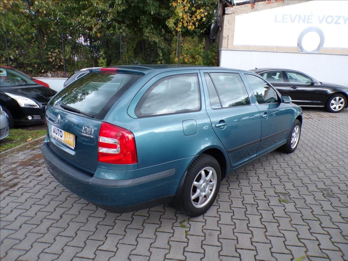 Škoda Octavia, 1,6 FSI - fotka 5
