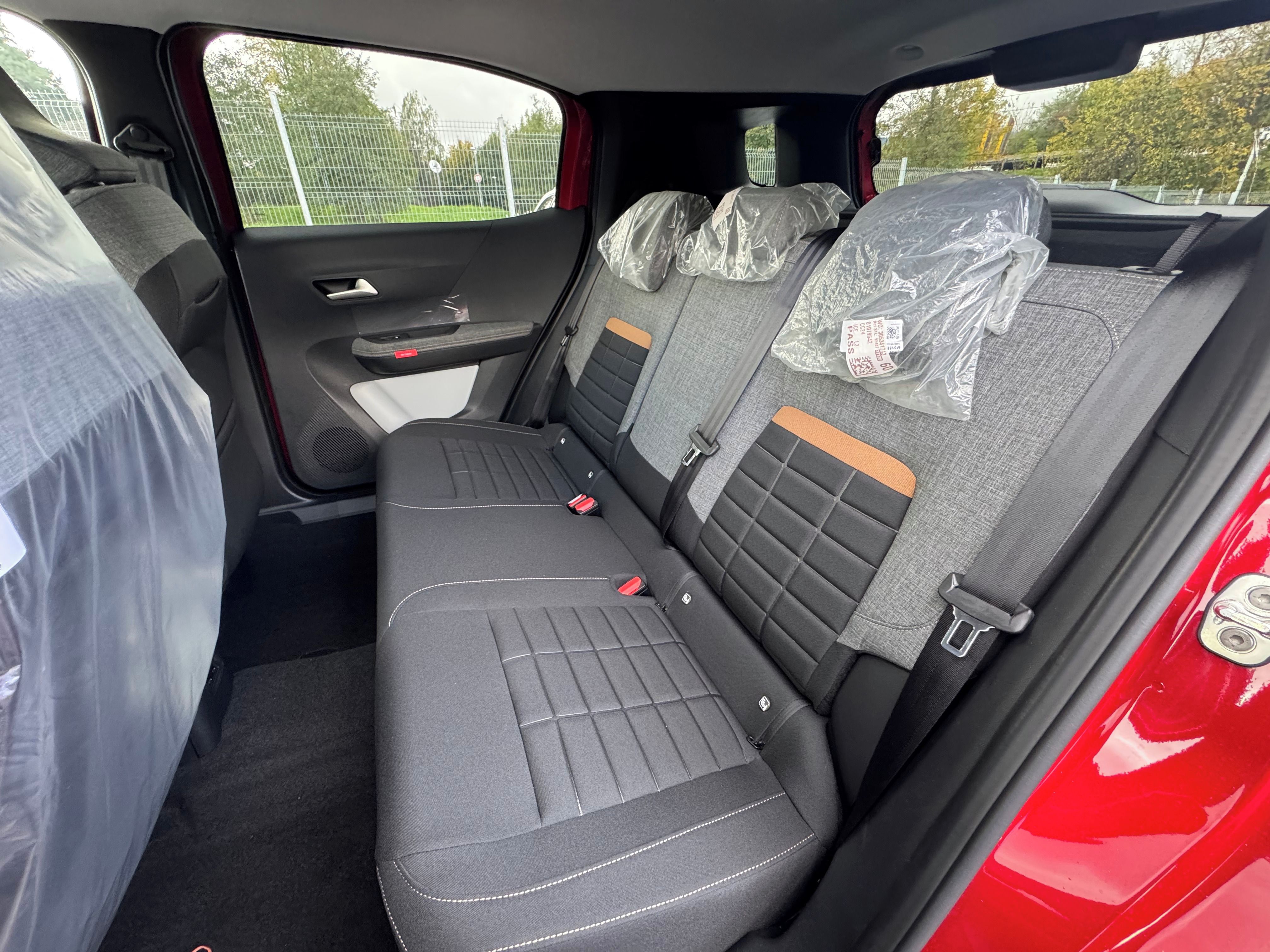 Citroën C3 Aircross, PLUS Turbo 100k Manual - fotka 6