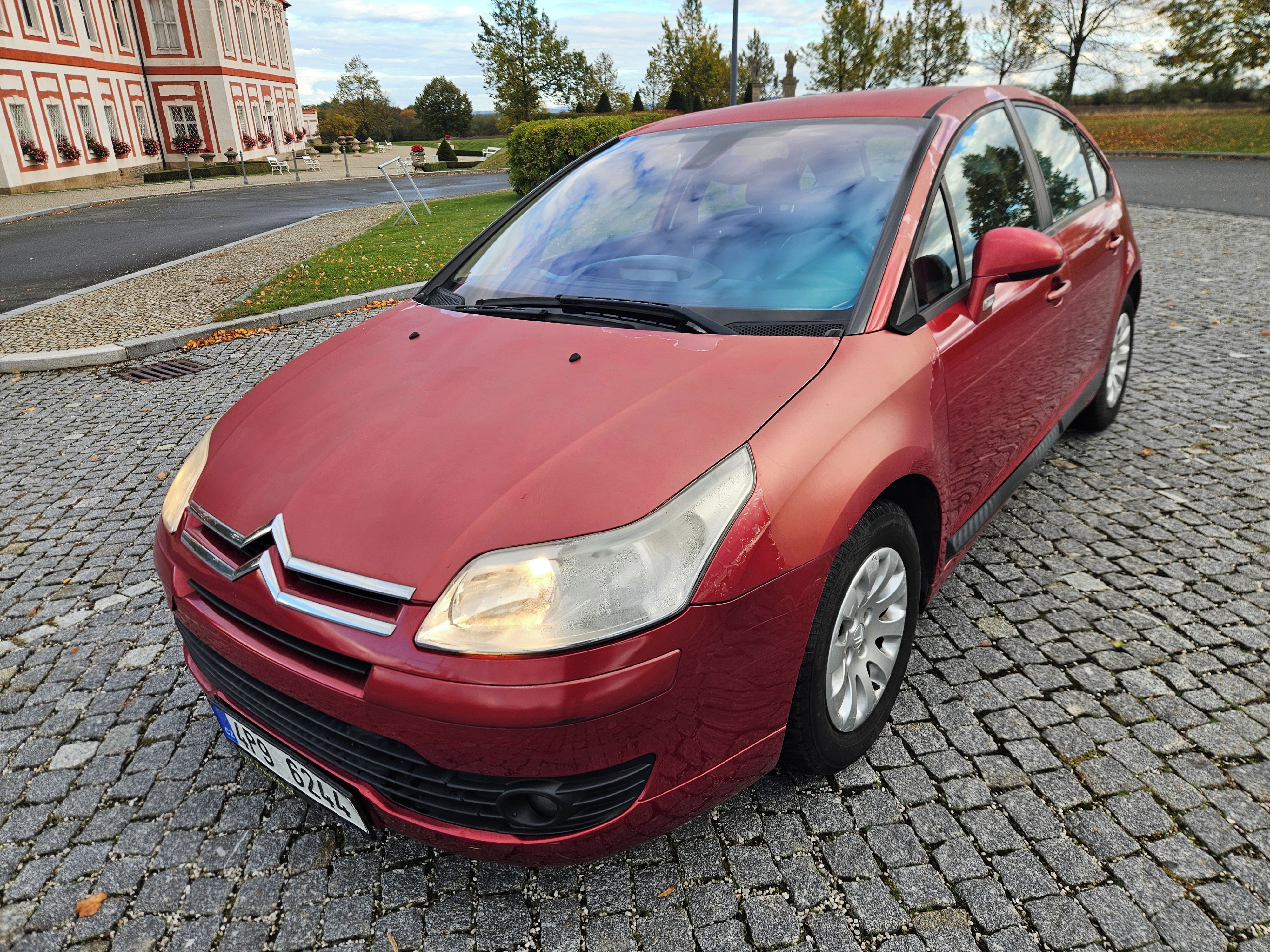 Citroën C4, 1.4 65kw, MOŽNÉ SPLÁTKY - fotka 2